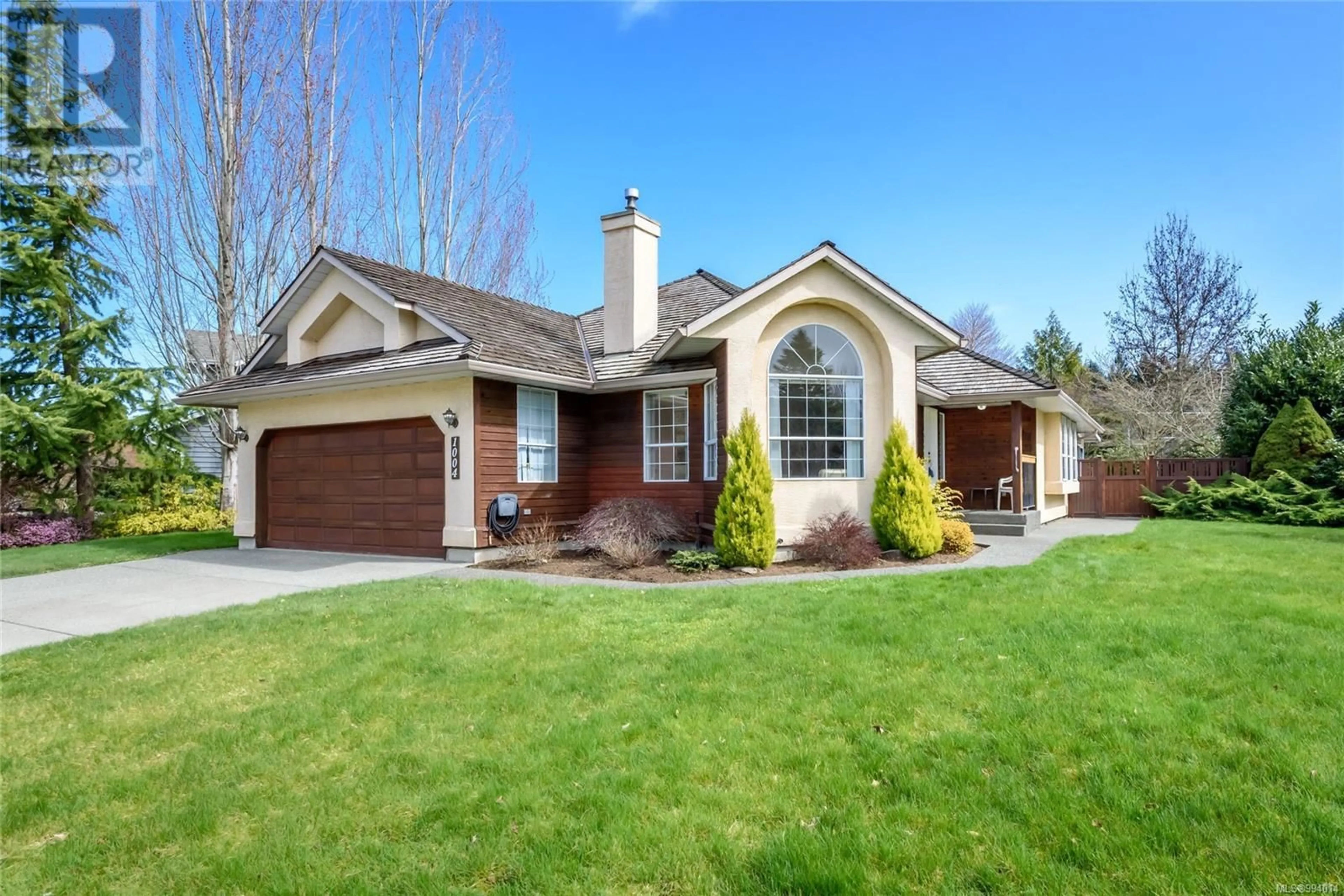 Home with brick exterior material, street for 1004 KINGSLEY CRESCENT, Comox British Columbia V9M3R7