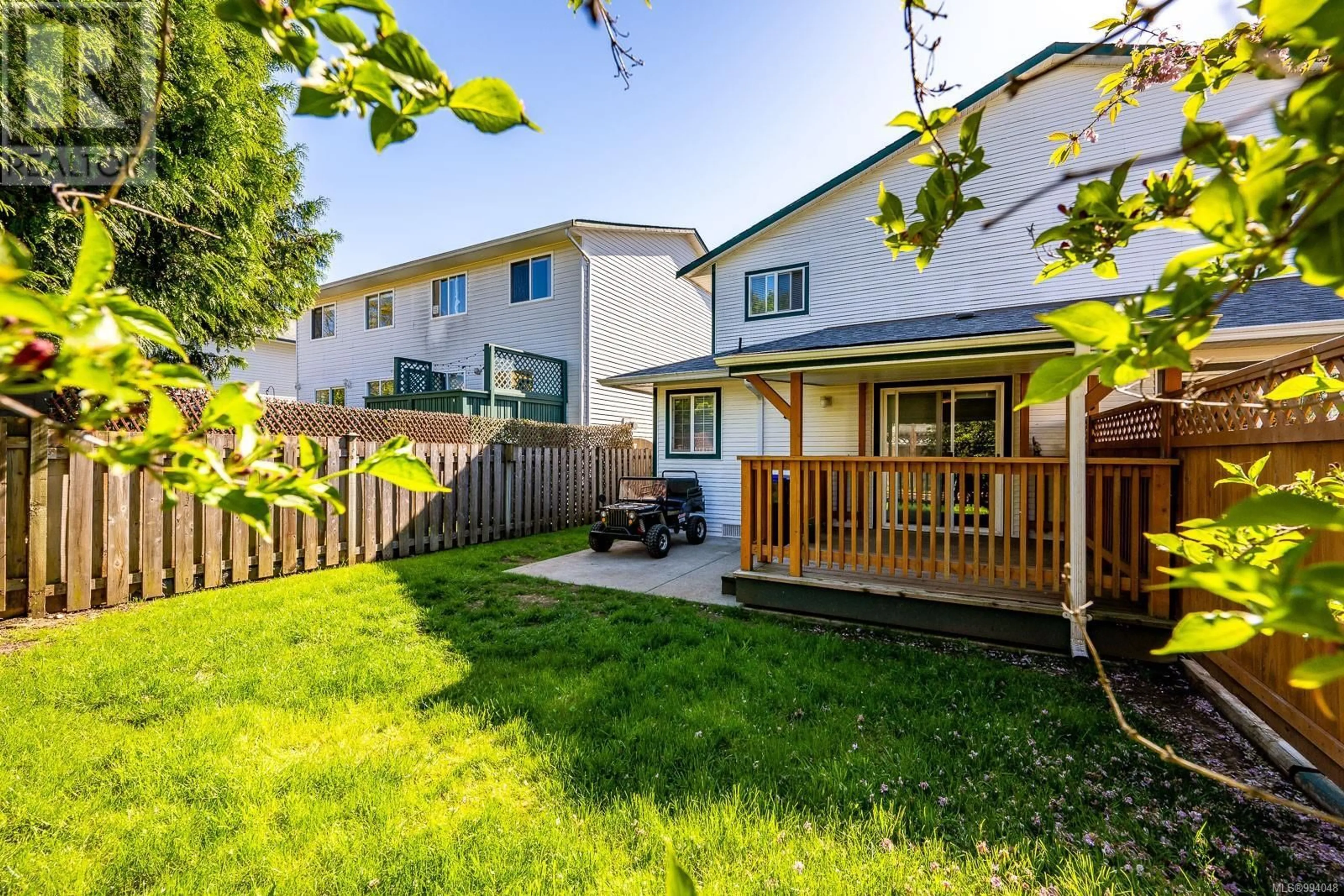 Patio, street for B - 4654 MUIR ROAD, Courtenay British Columbia V9N9A9