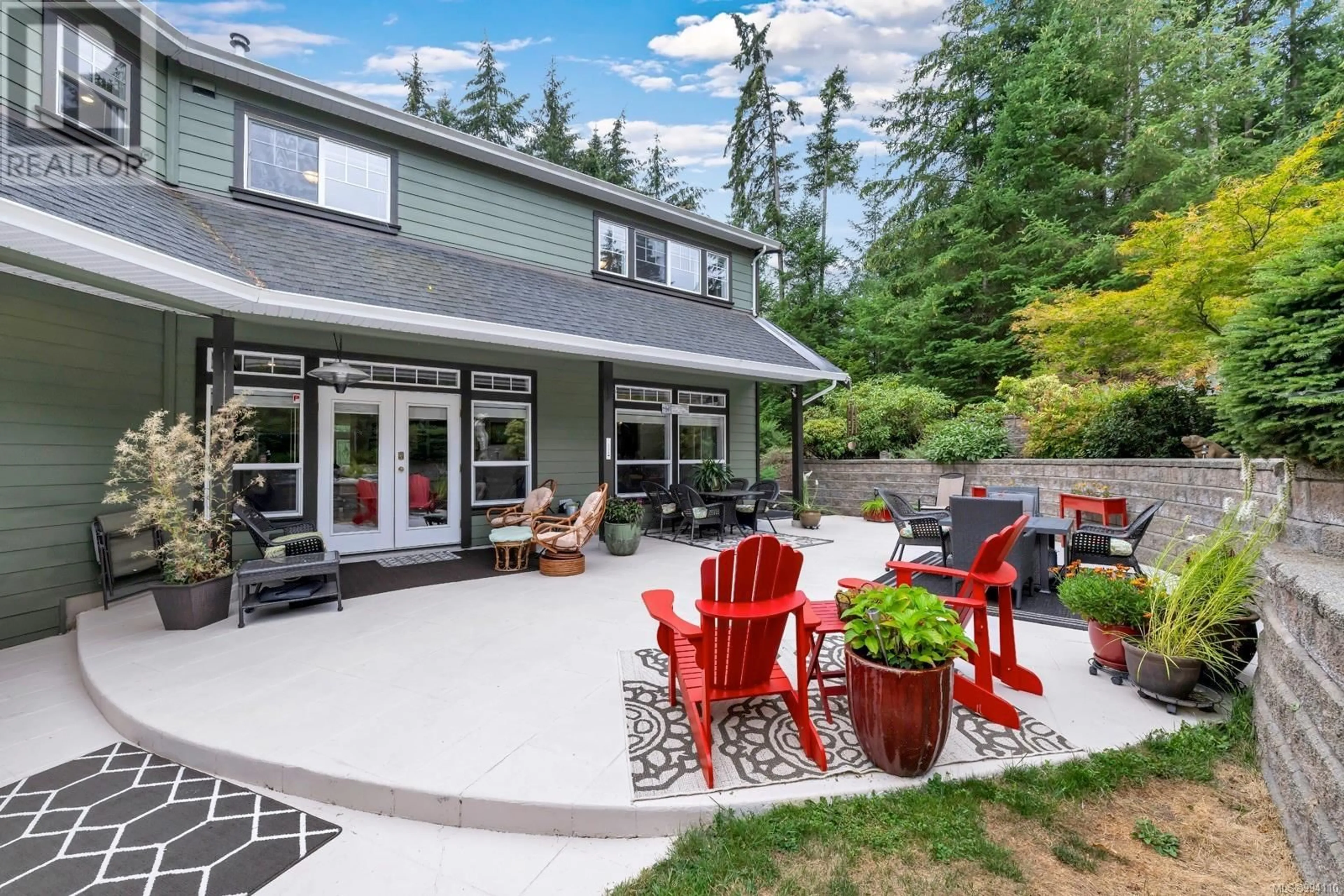 Patio, mountain view for 2057 BUCKINGHAM ROAD, Duncan British Columbia V9L6X7