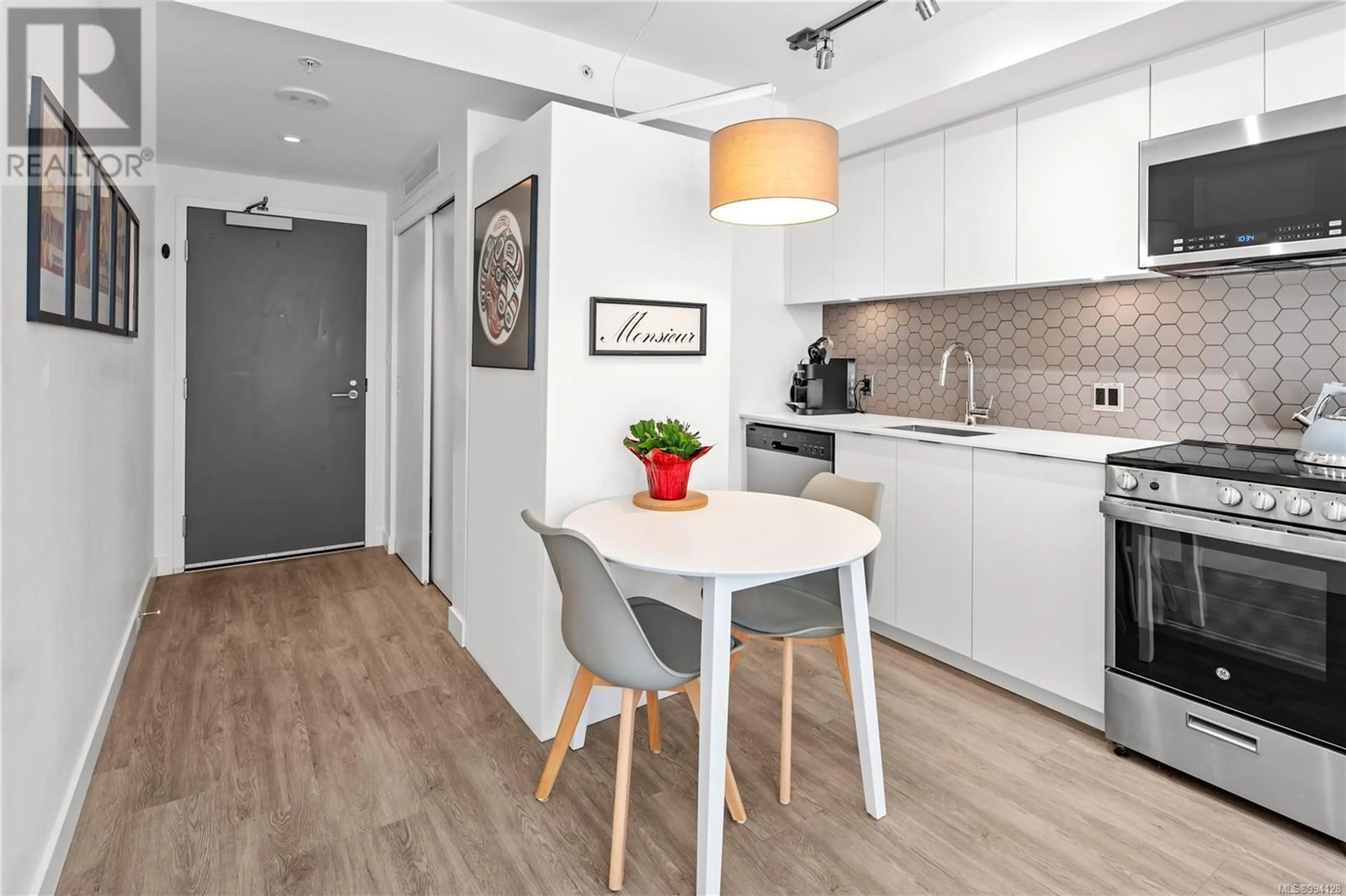Standard kitchen, wood/laminate floor for 705 - 845 JOHNSON STREET, Victoria British Columbia V8W0G3