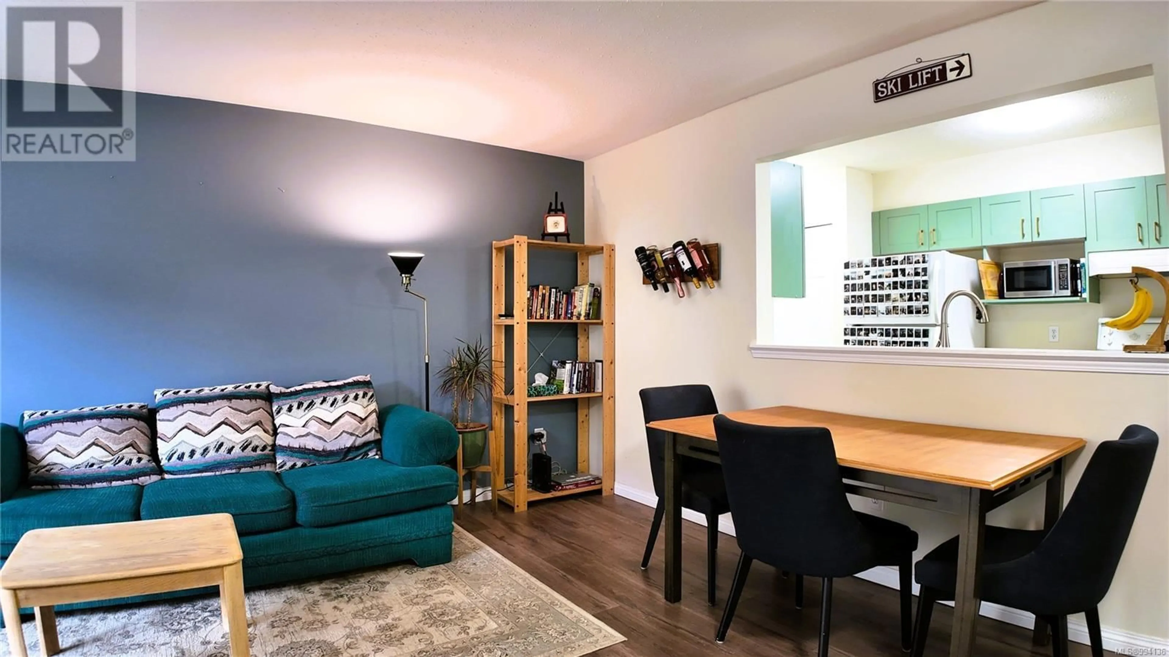 Living room with furniture, wood/laminate floor for 107 - 840 BRAIDWOOD ROAD, Courtenay British Columbia V9N3R9