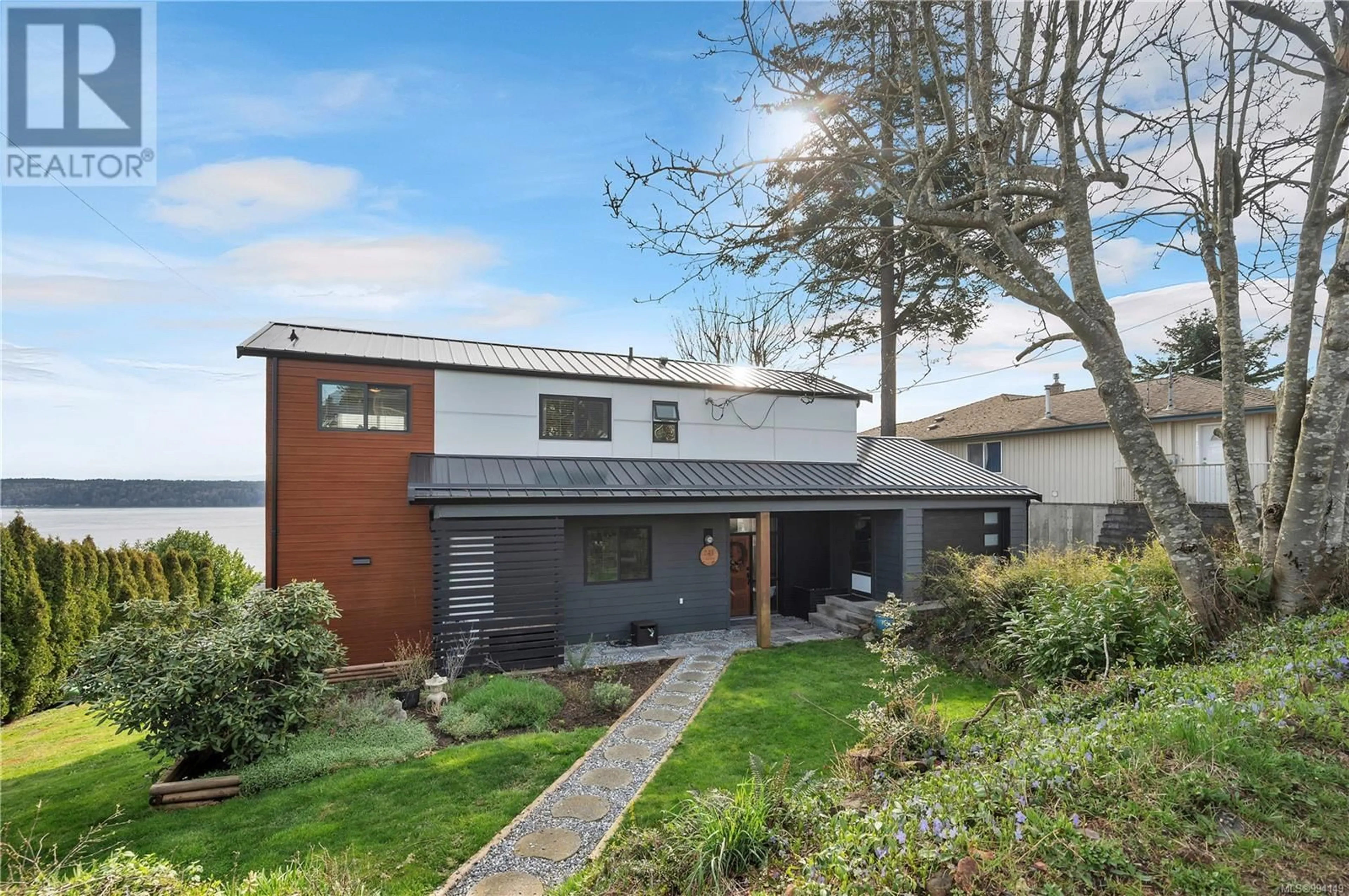 Home with brick exterior material, building for 241 ALDER STREET SOUTH, Campbell River British Columbia V9W2M9