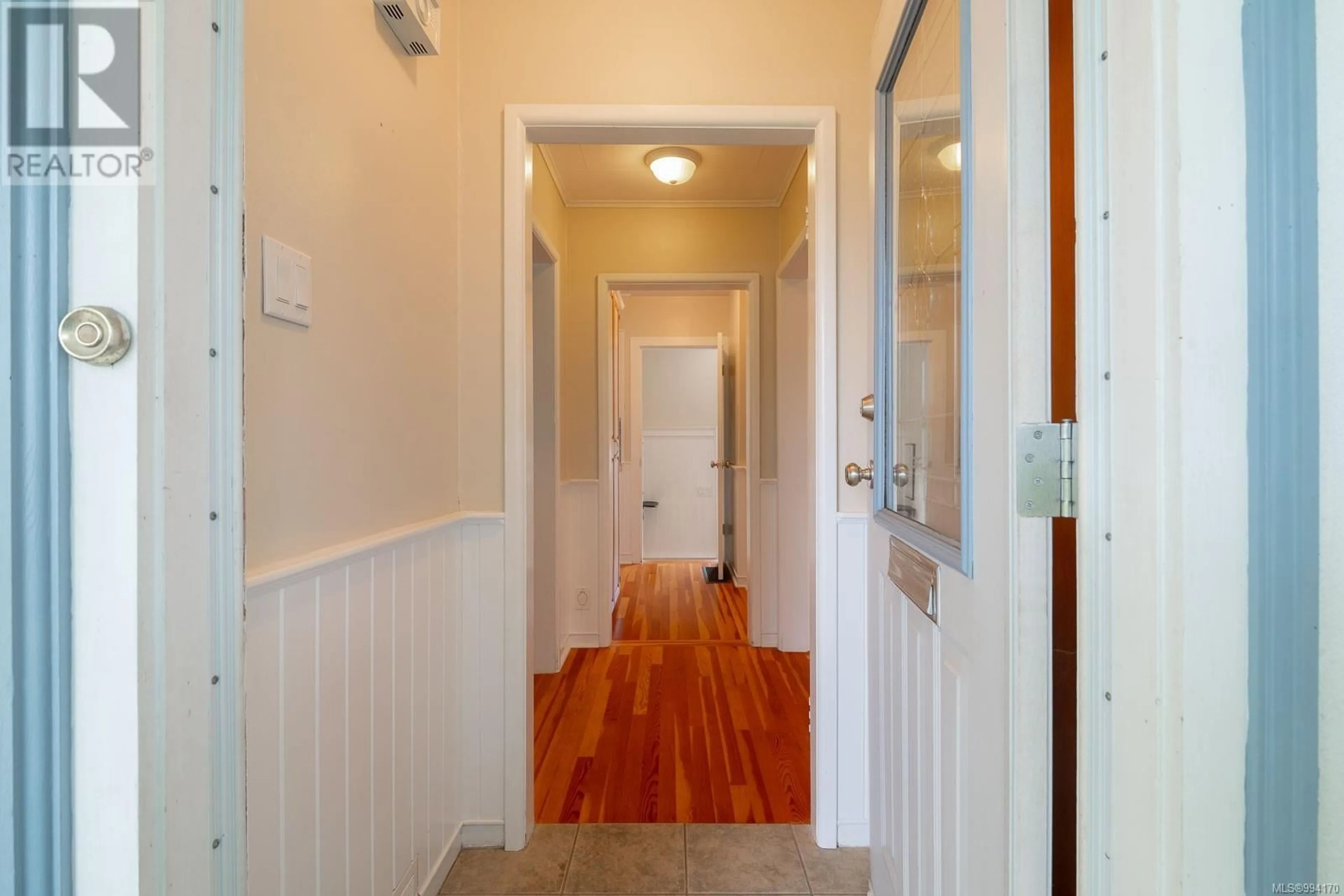 A pic from outside/outdoor area/front of a property/back of a property/a pic from drone, street for 2240 HIGHLAND BOULEVARD, Nanaimo British Columbia V9S3N5