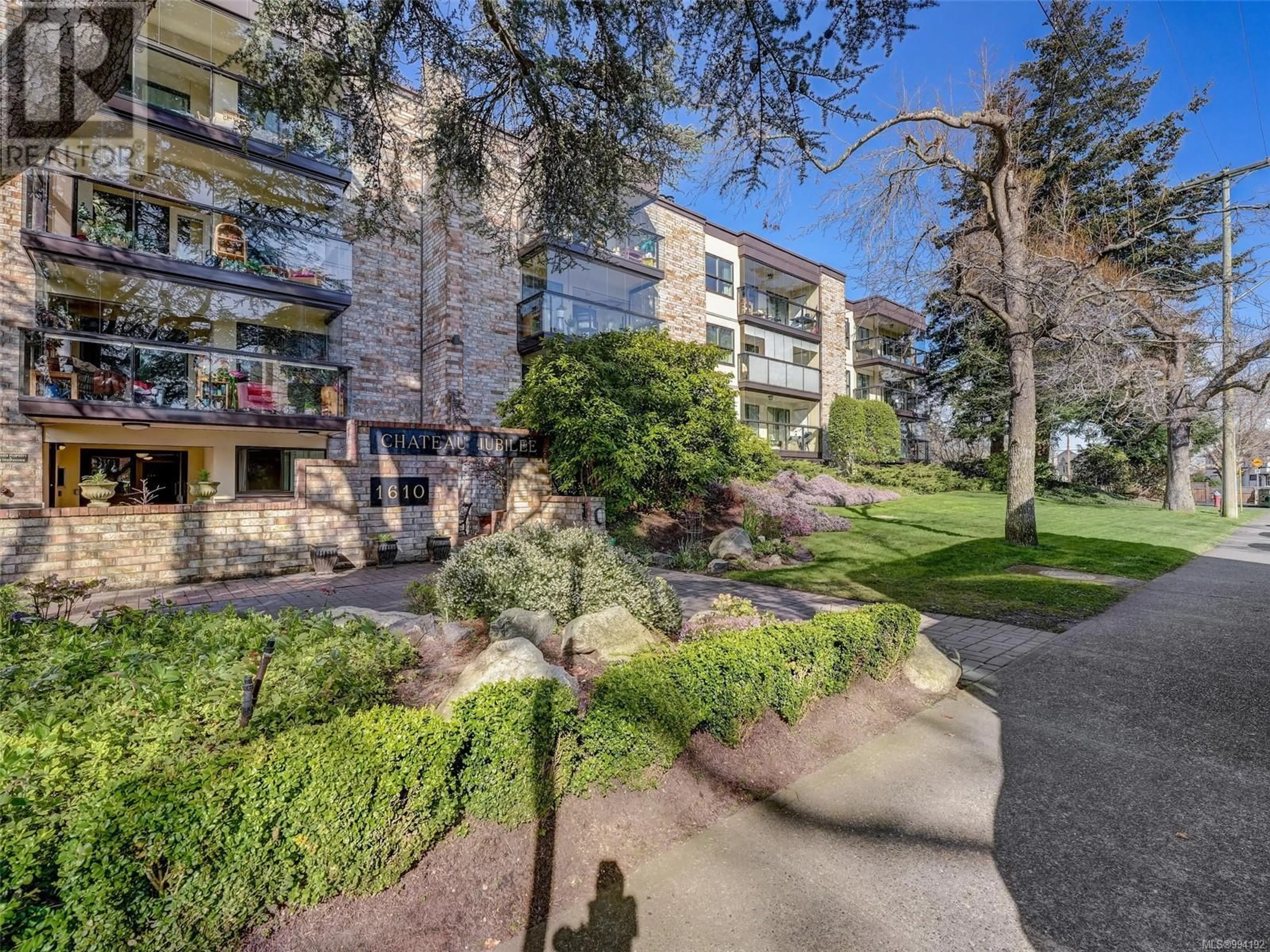 Unknown for 105 - 1610 JUBILEE AVENUE, Victoria British Columbia V8R6P3