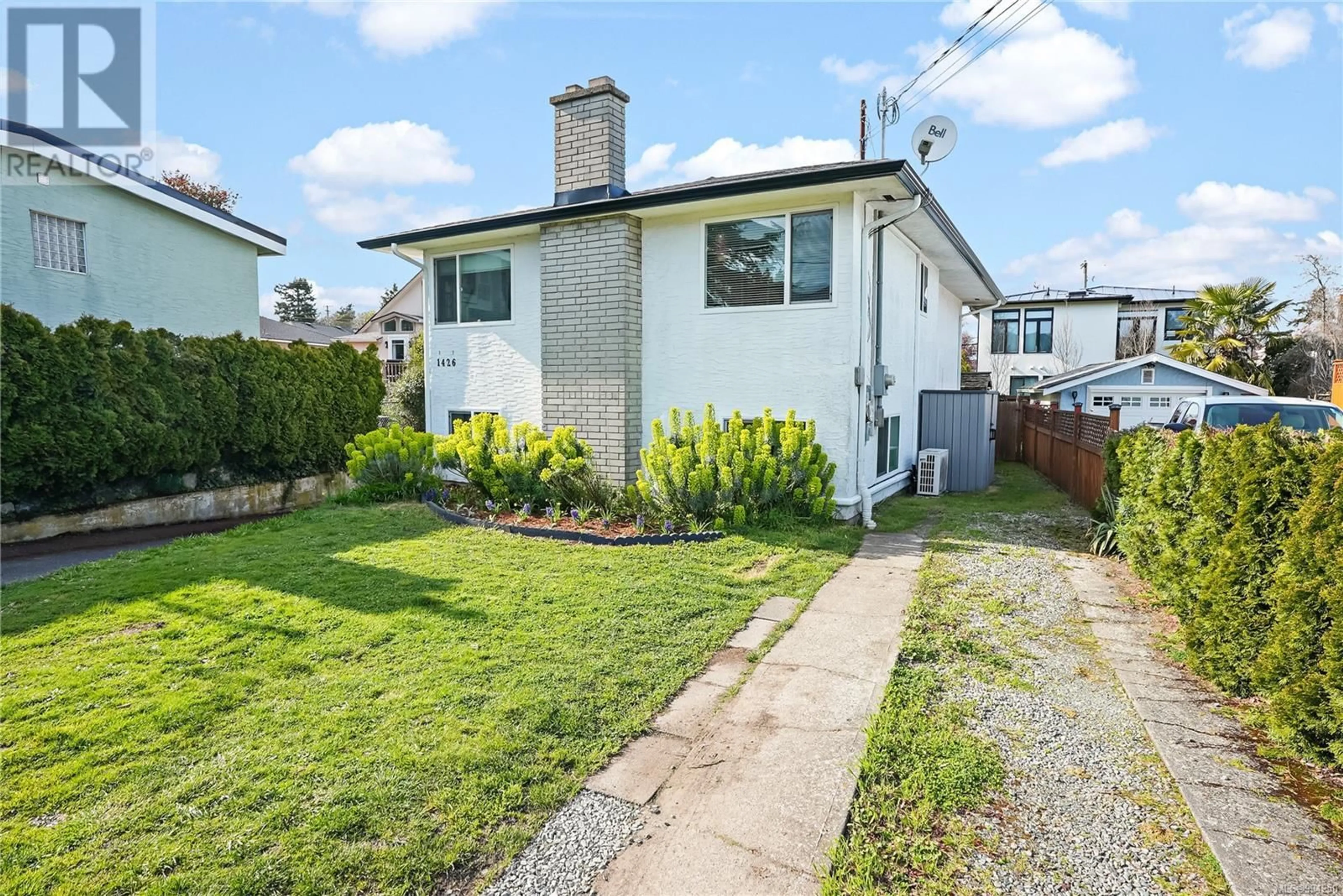 Unknown for 1426 WESTALL AVENUE, Victoria British Columbia V8T2G5
