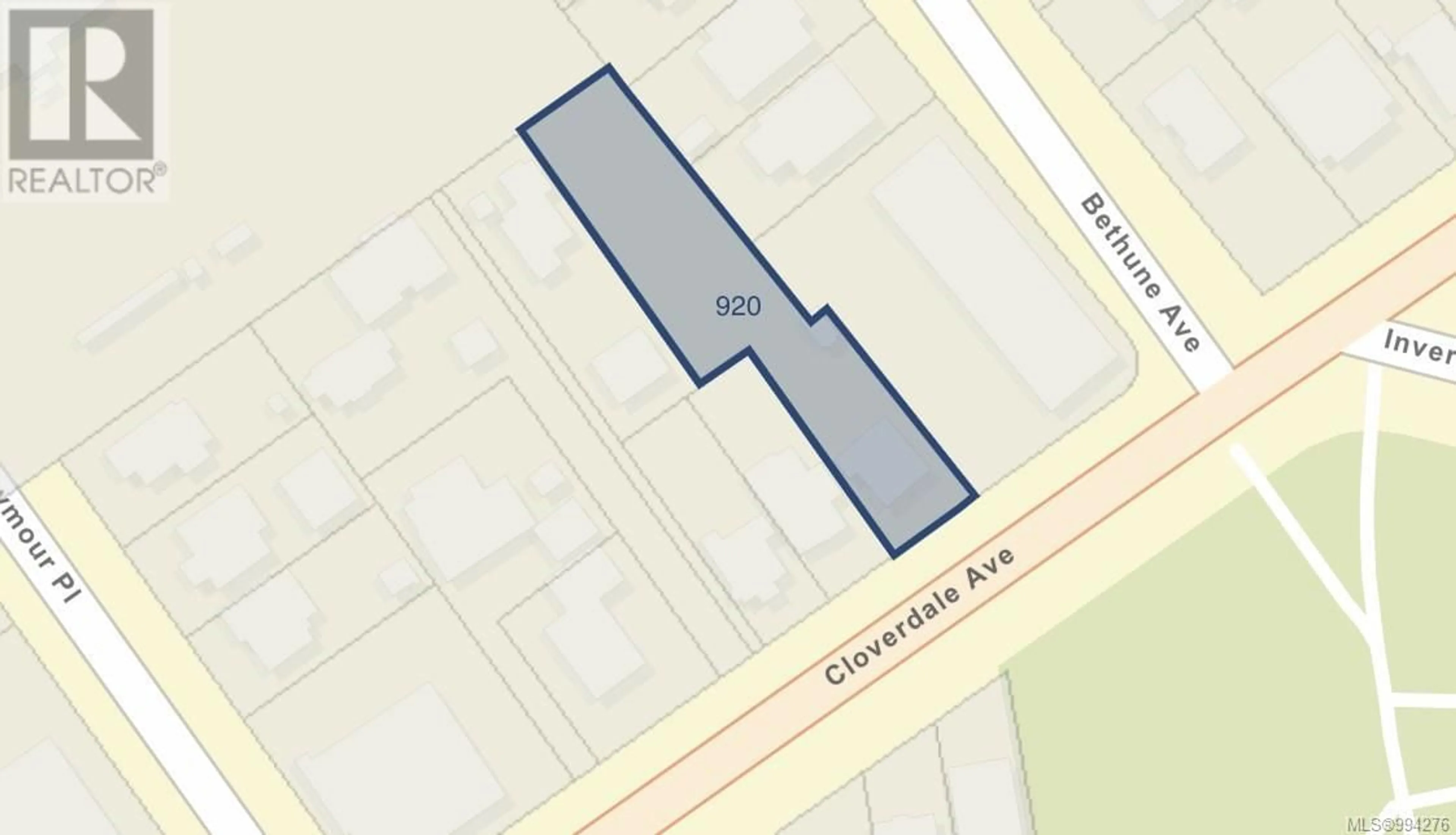 Floor plan for 920 CLOVERDALE AVENUE, Saanich British Columbia V8X2T3