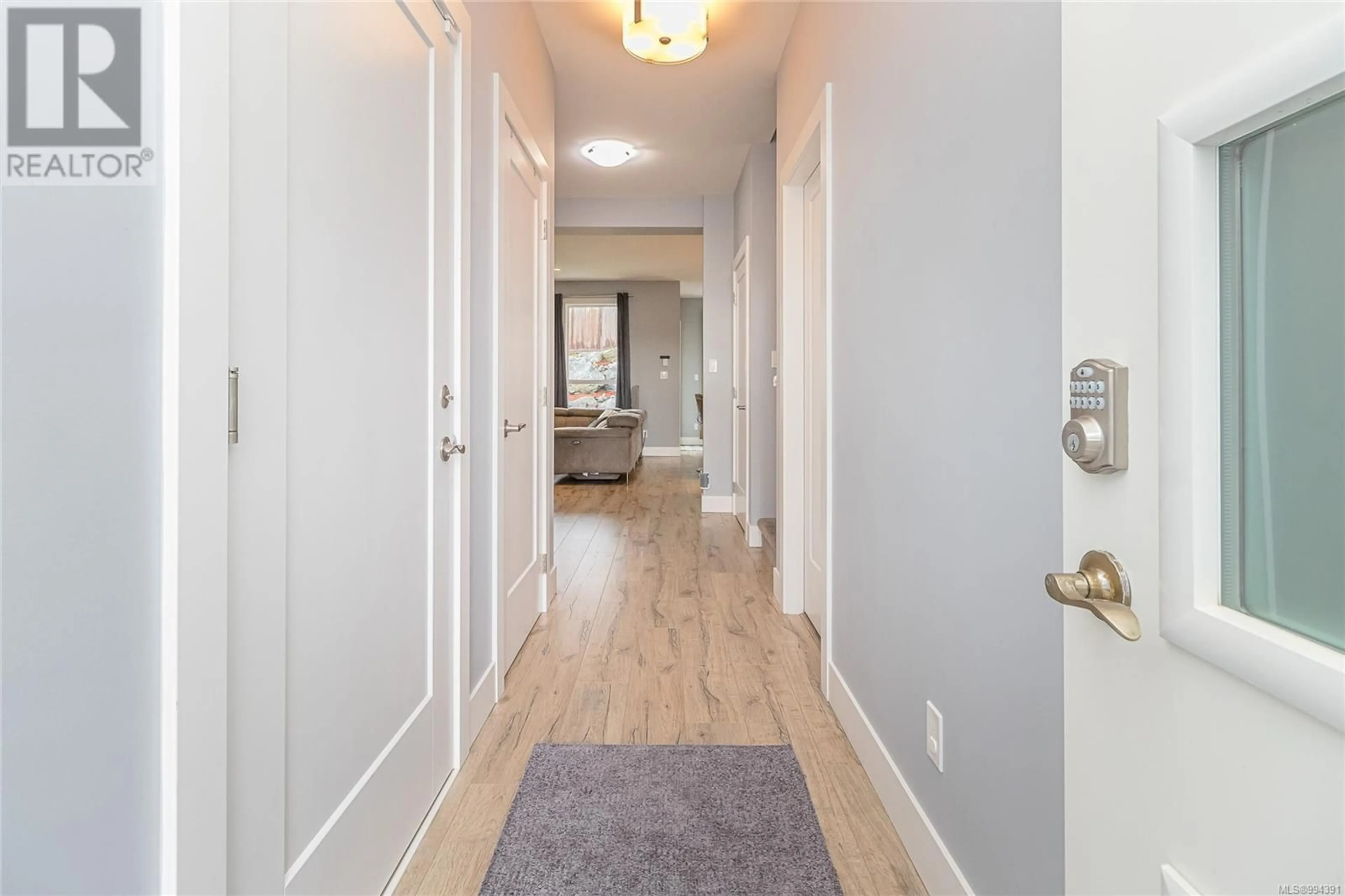 Indoor entryway for 2178 WINFIELD DRIVE, Sooke British Columbia V9Z0N1