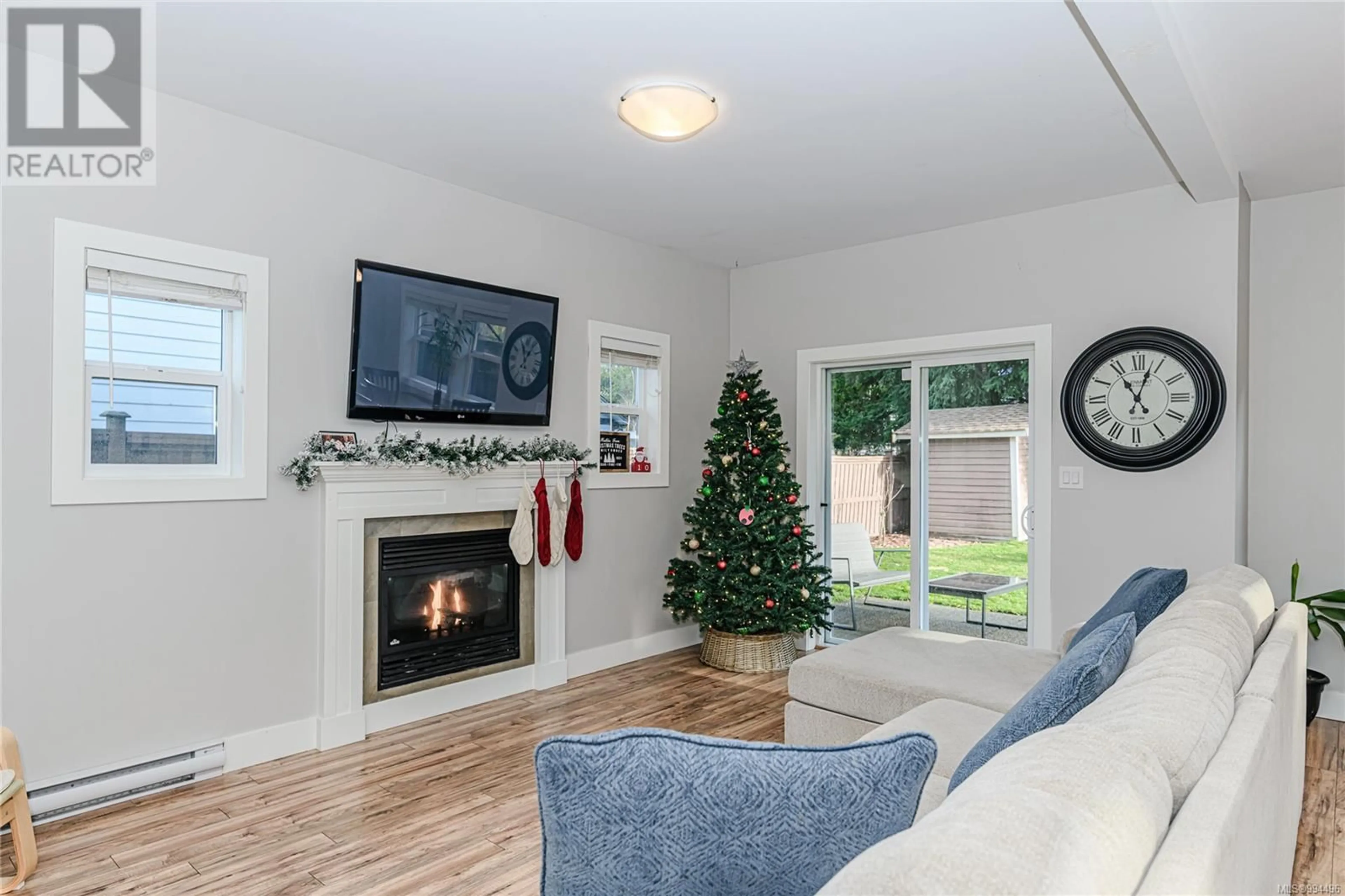 Living room with furniture, unknown for 1043 SKYLAR CIRCLE, Shawnigan Lake British Columbia V0R2W3