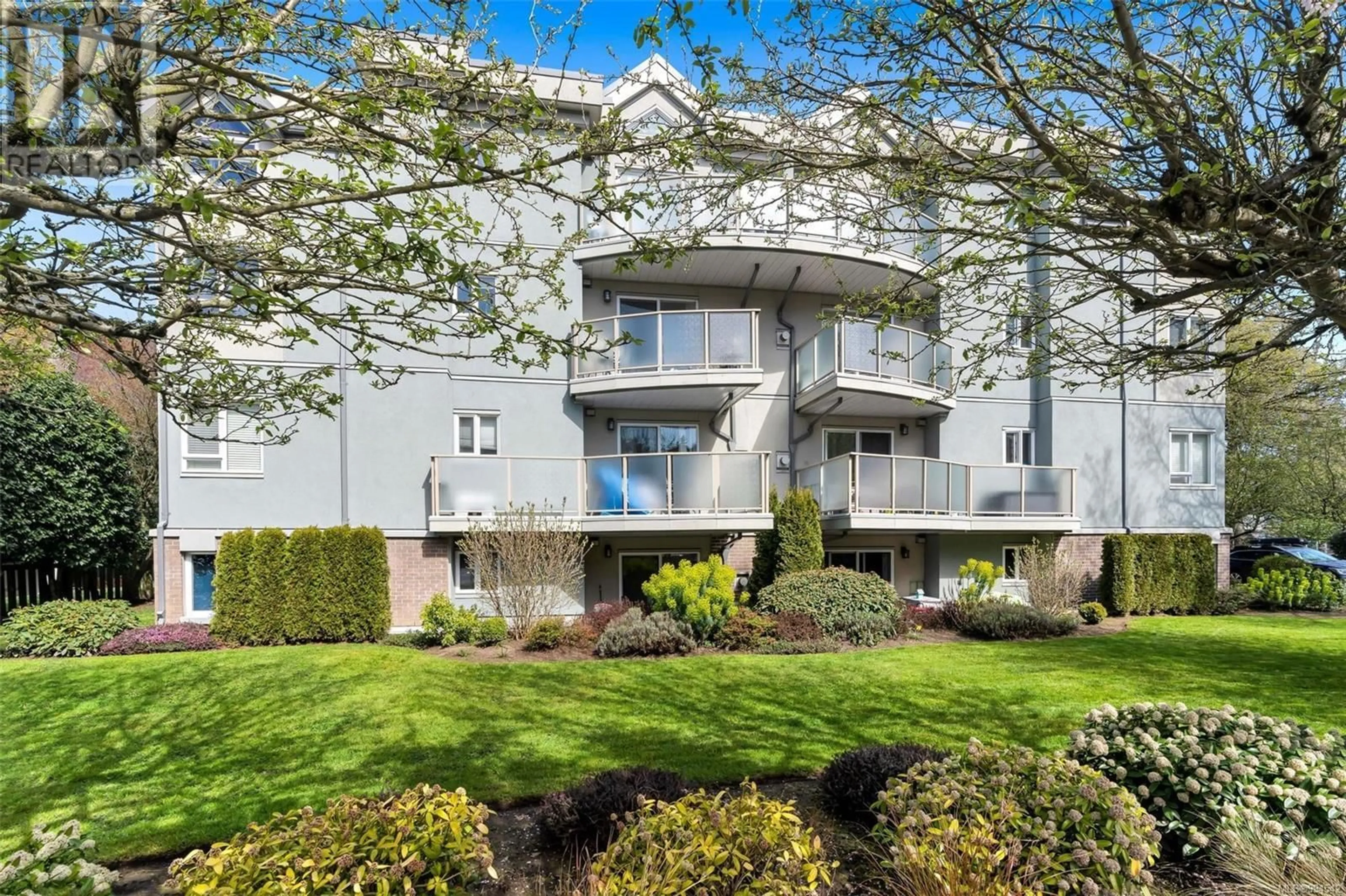 Unknown for 207 - 2710 GROSVENOR ROAD, Victoria British Columbia V8T3M9