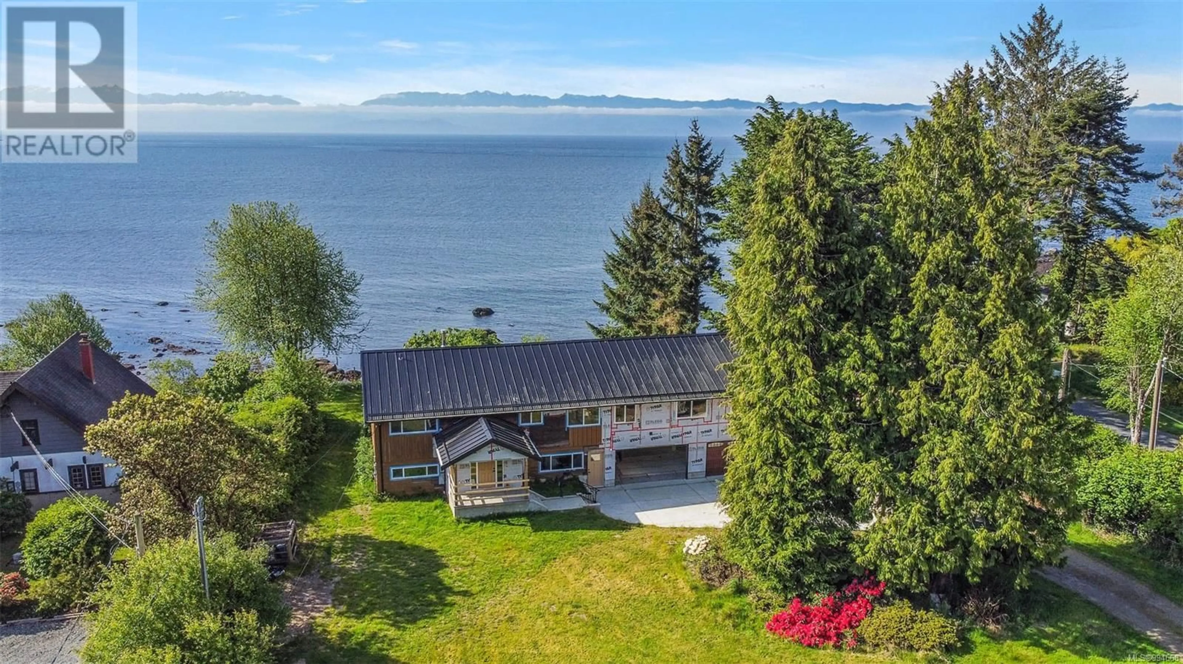 A pic from outside/outdoor area/front of a property/back of a property/a pic from drone, water/lake/river/ocean view for 7041 RICHVIEW ROAD, Sooke British Columbia V9Z0T3