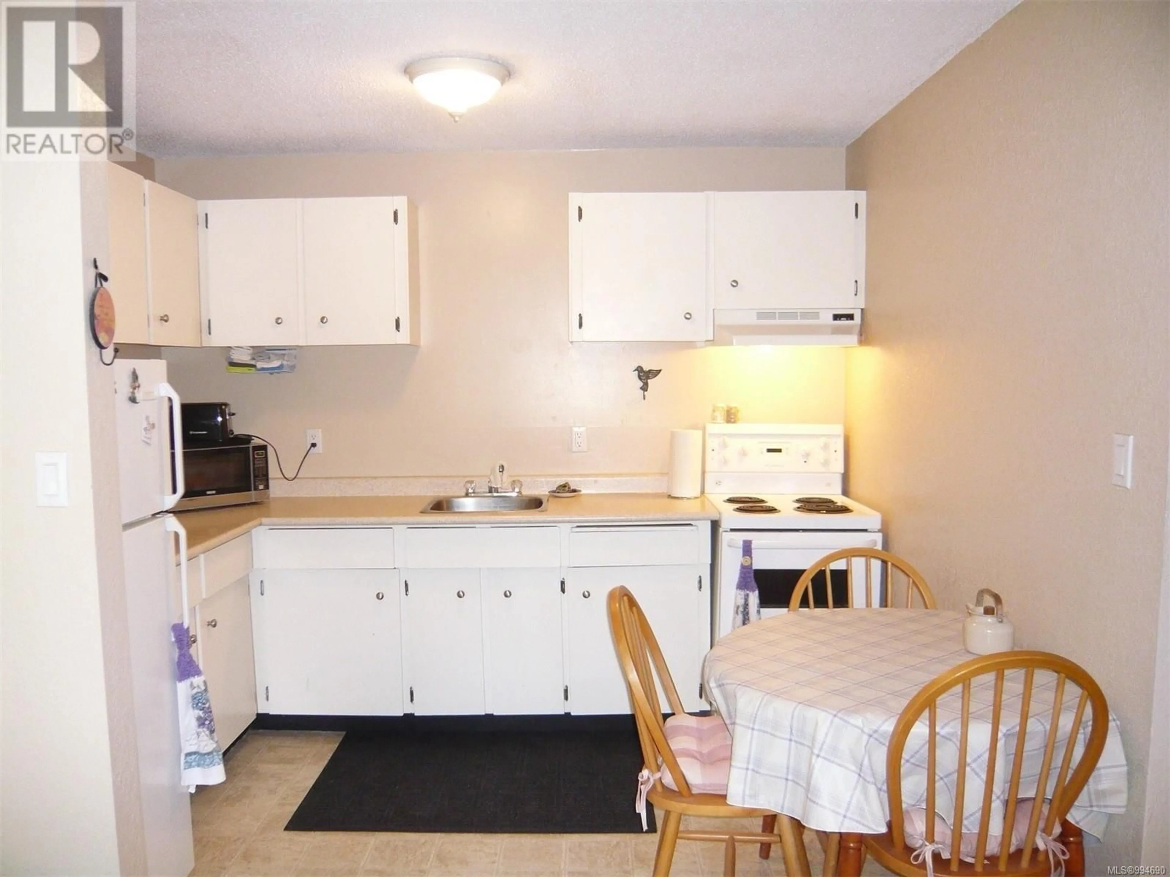 Standard kitchen, unknown for 208 - 322 BIRCH STREET, Campbell River British Columbia V9W2S4