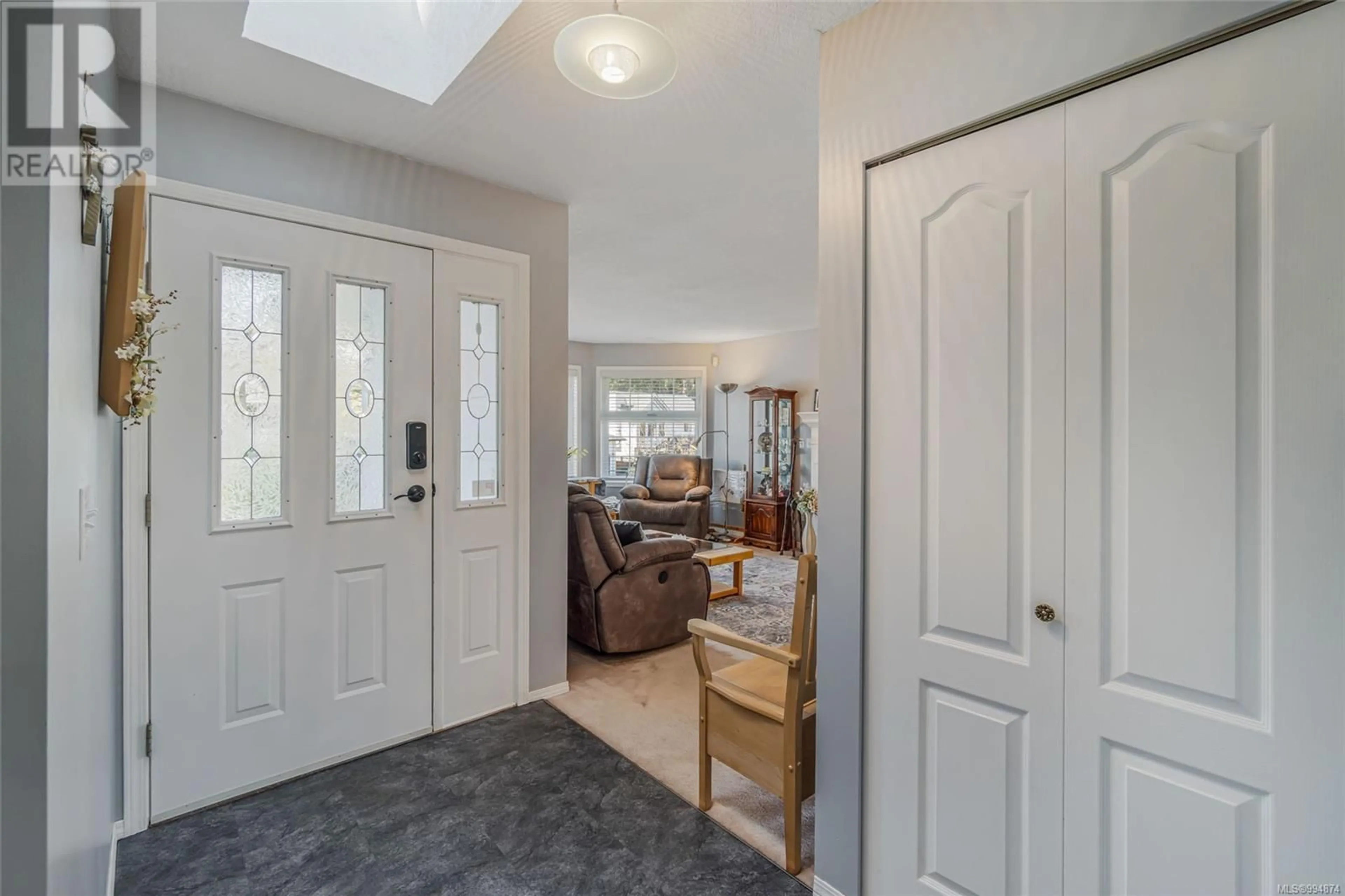 Indoor entryway for 419 NOTTINGHAM DRIVE, Nanaimo British Columbia V9T4T1