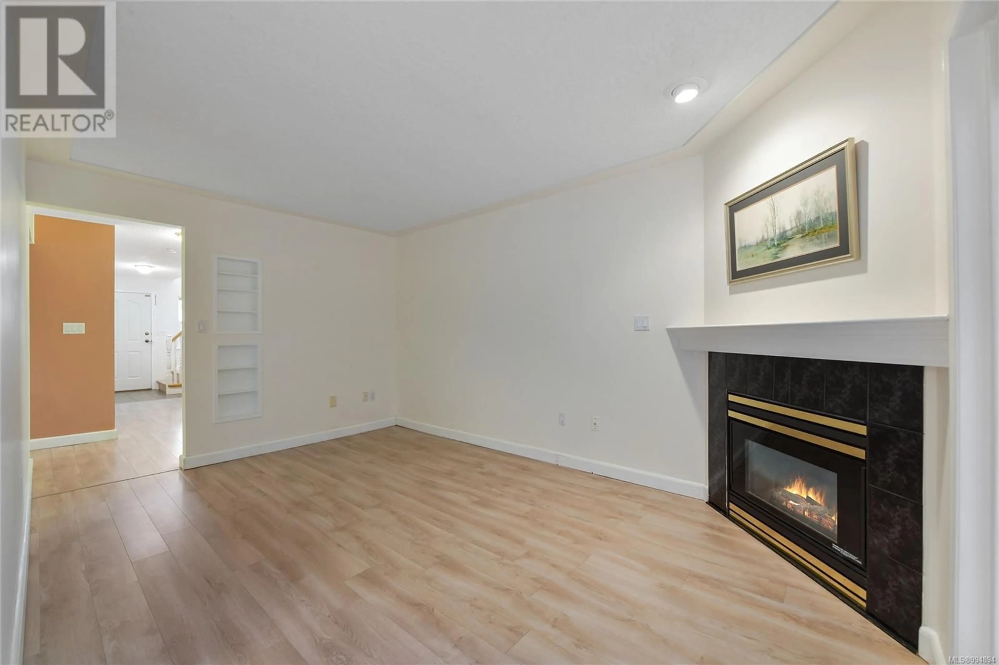 A pic of a room for 2 - 10549 MCDONALD PARK ROAD, Sidney British Columbia V8L3J2