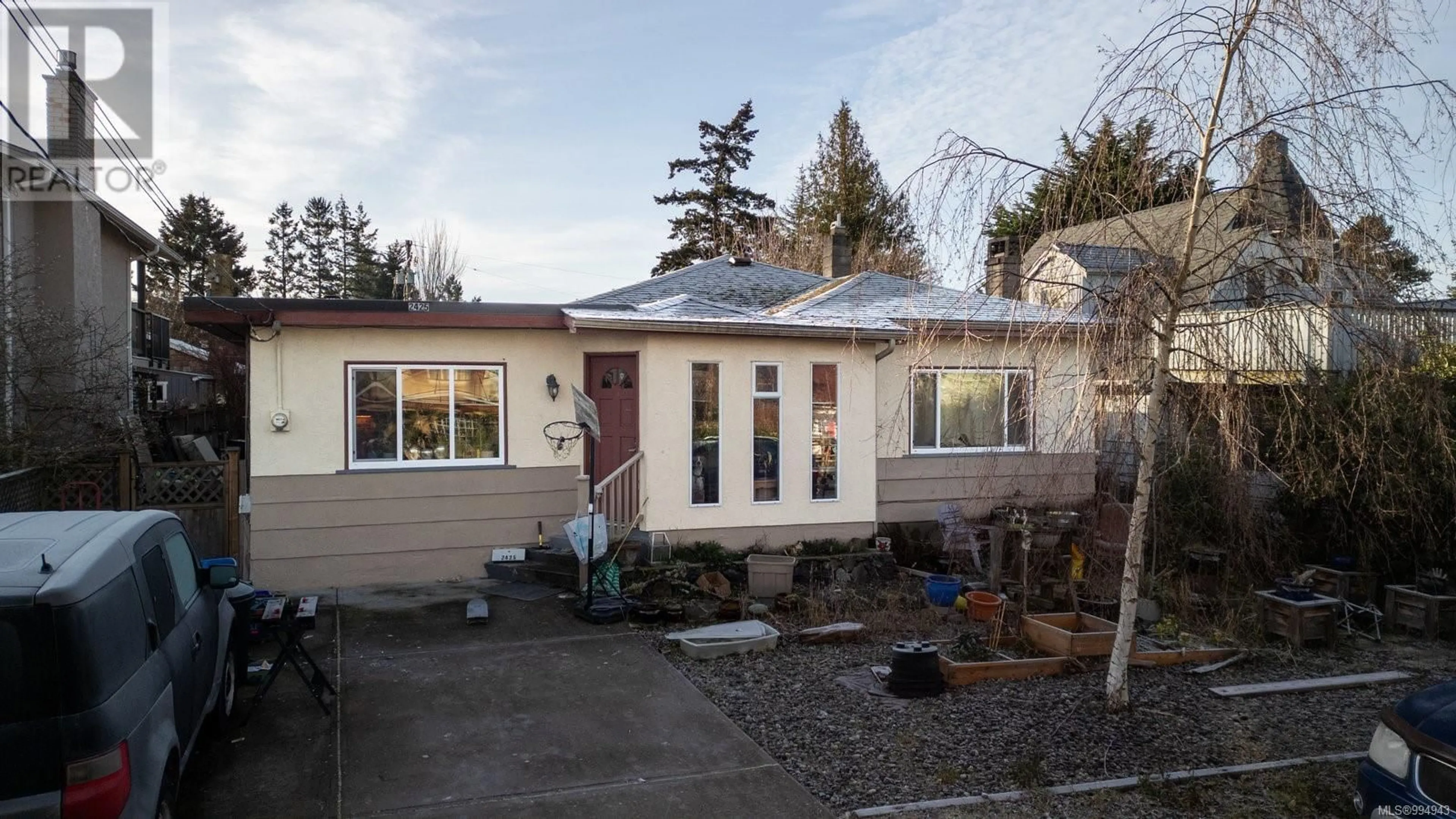 Home with vinyl exterior material, street for 2425 AMELIA AVENUE, Sidney British Columbia V8L2J4