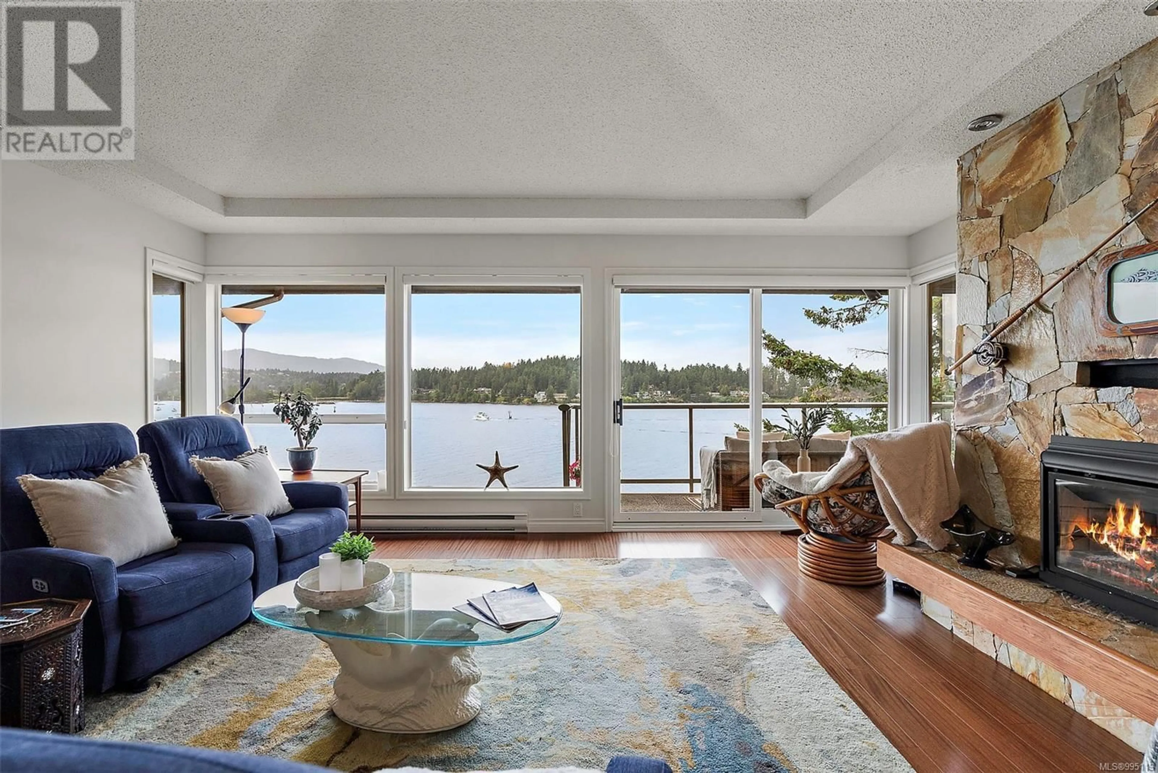 Living room with furniture, unknown for 11 - 2353 HARBOUR ROAD, Sidney British Columbia V8L3X8