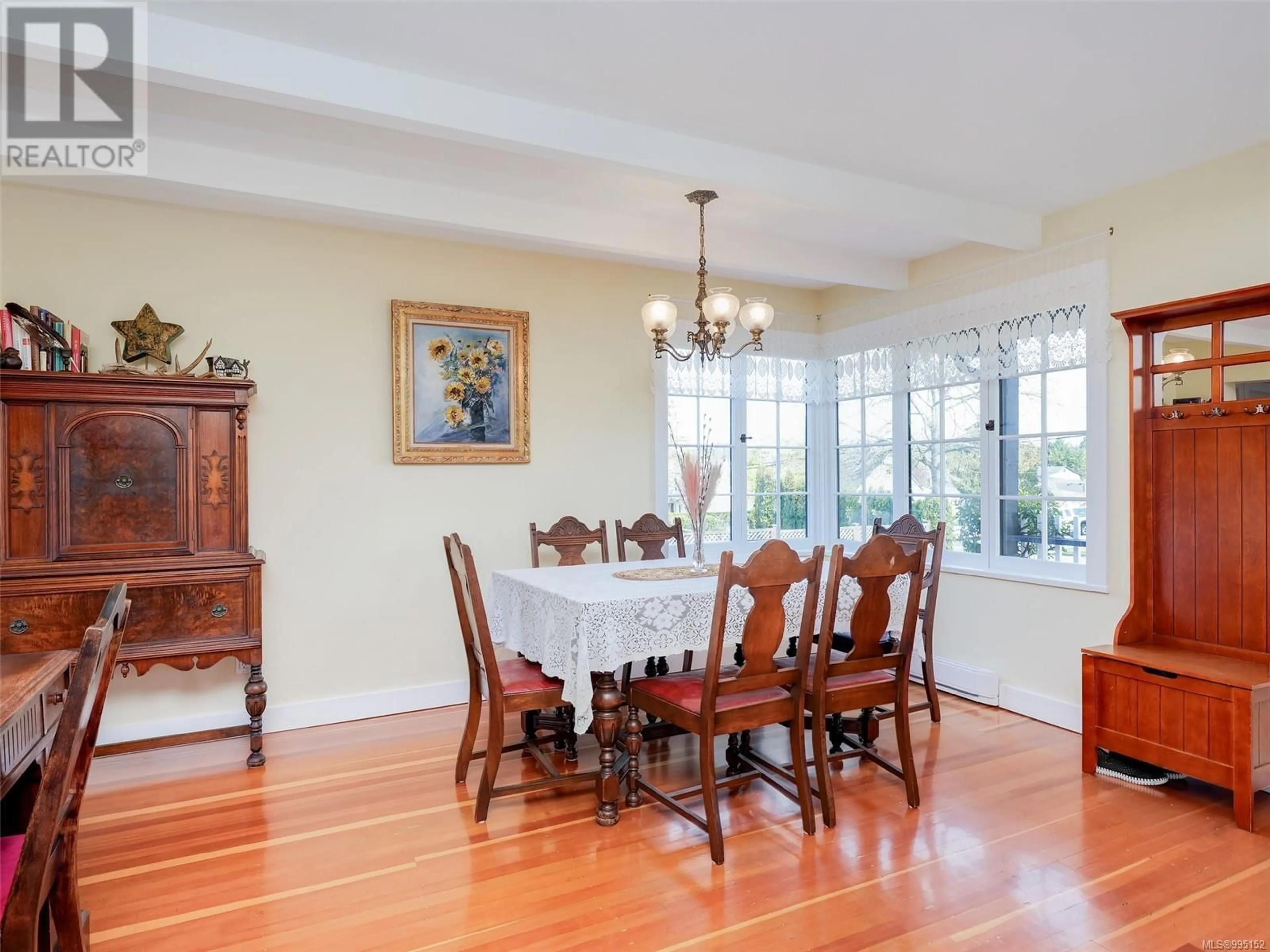 Dining room, unknown for 841 MANN AVENUE, Saanich British Columbia V8Z3C5