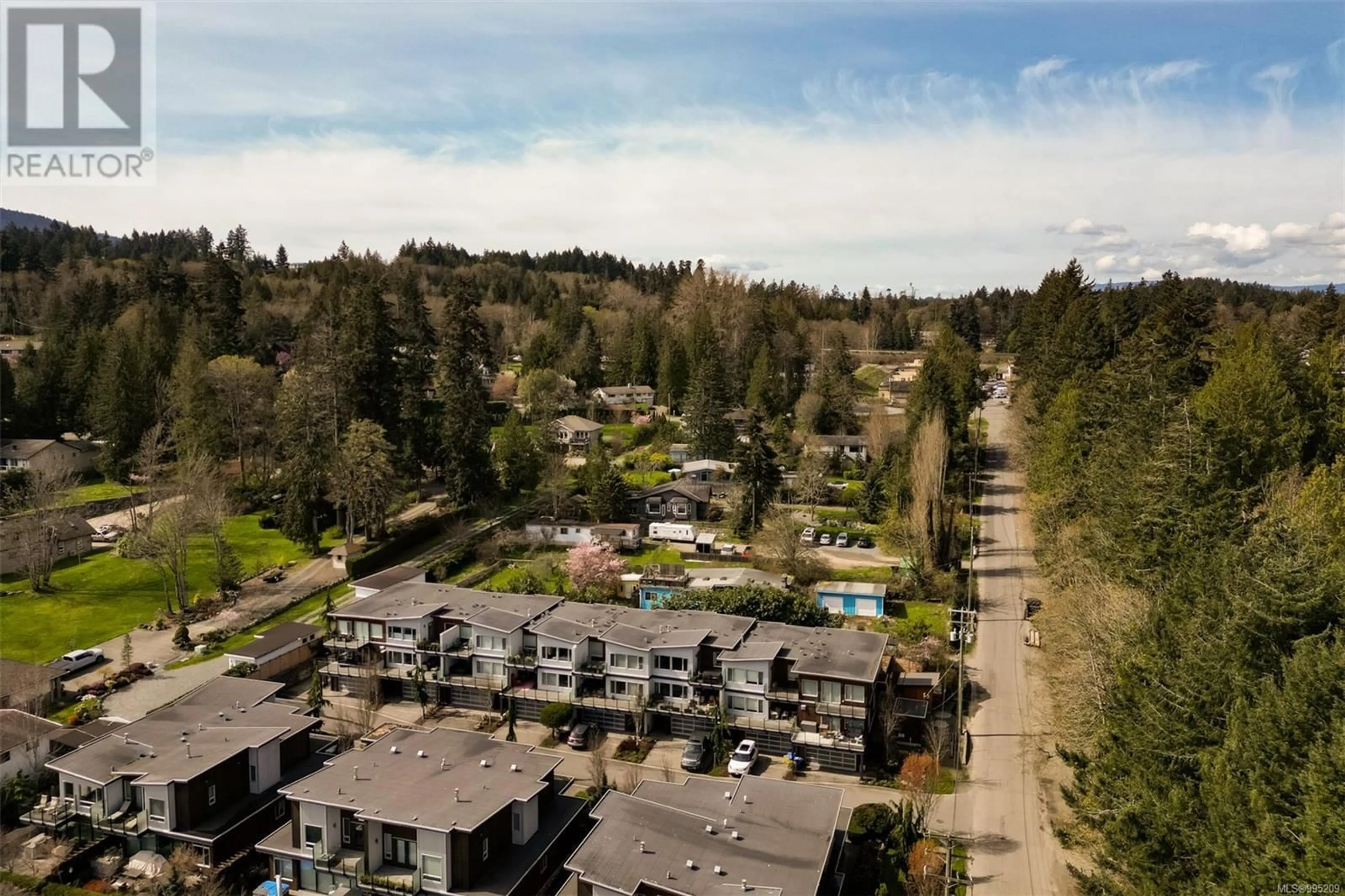 A pic from outside/outdoor area/front of a property/back of a property/a pic from drone, street for 101 - 744 HANDY ROAD, Mill Bay British Columbia V0R2P1