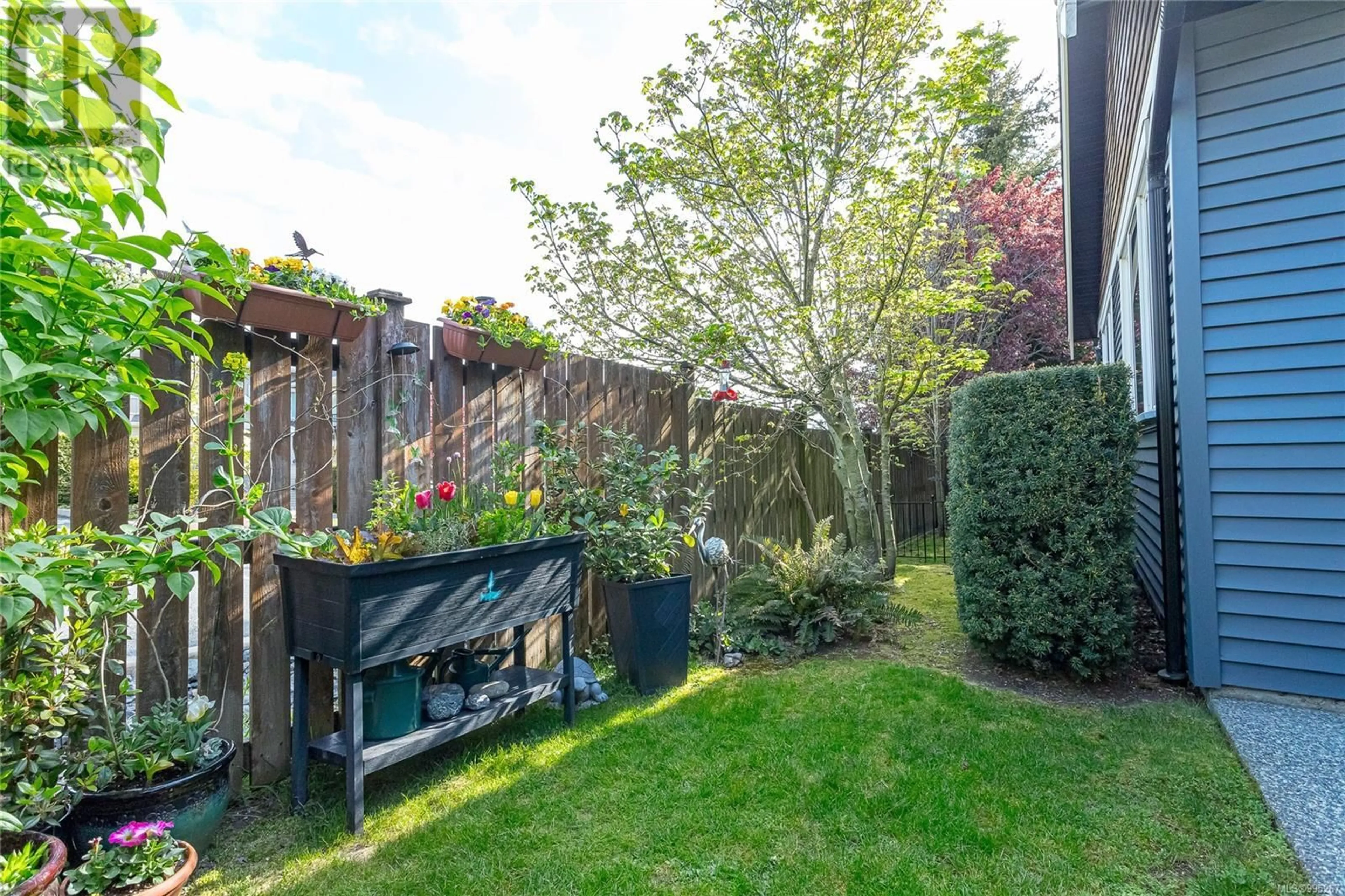 Patio, forest/trees view for 101 - 6204 LEXINGTON PLACE, Nanaimo British Columbia V9V0A6