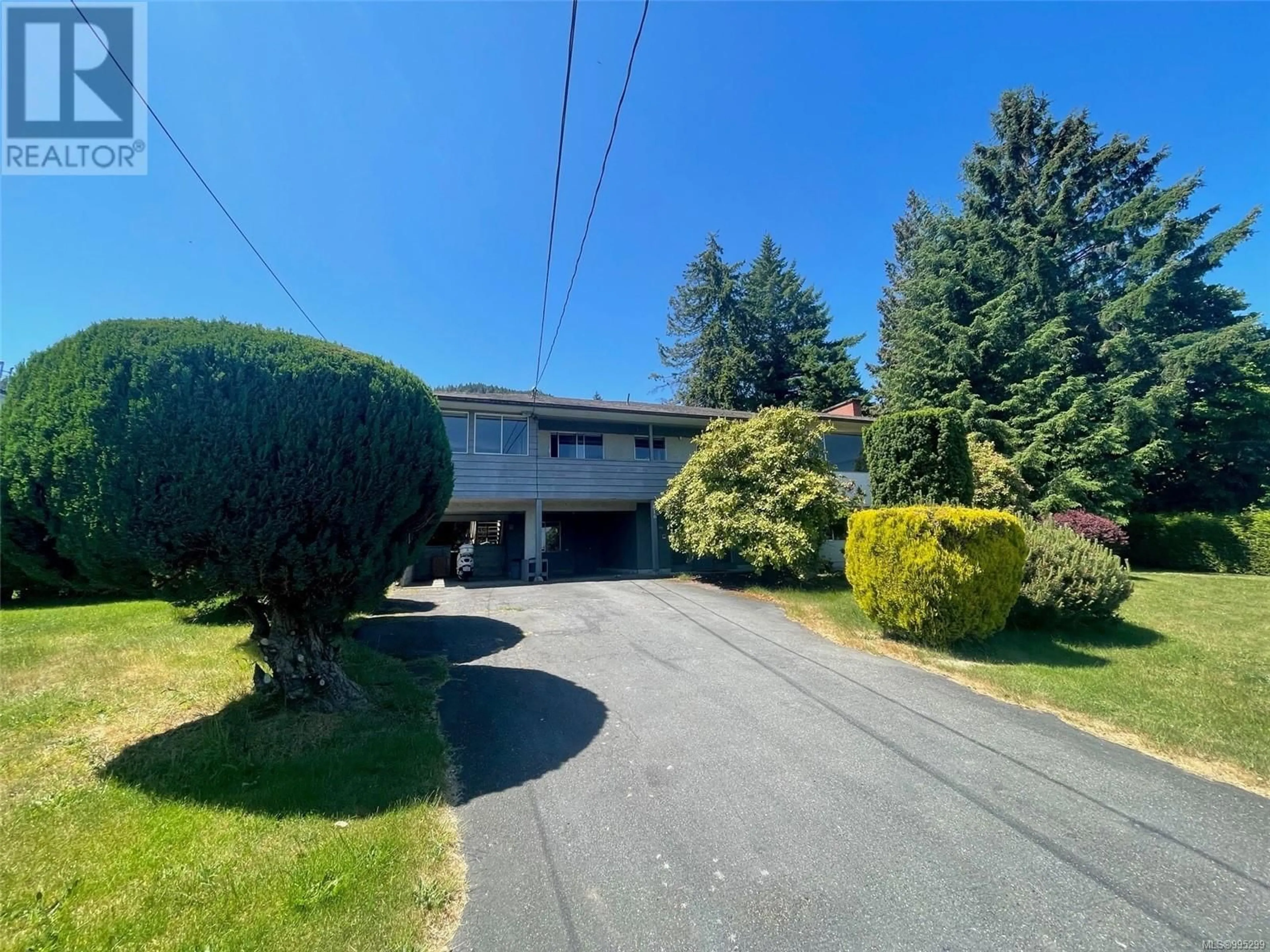 A pic from outside/outdoor area/front of a property/back of a property/a pic from drone, street for 416 PARKHILL TERRACE, Ladysmith British Columbia V9G1V3