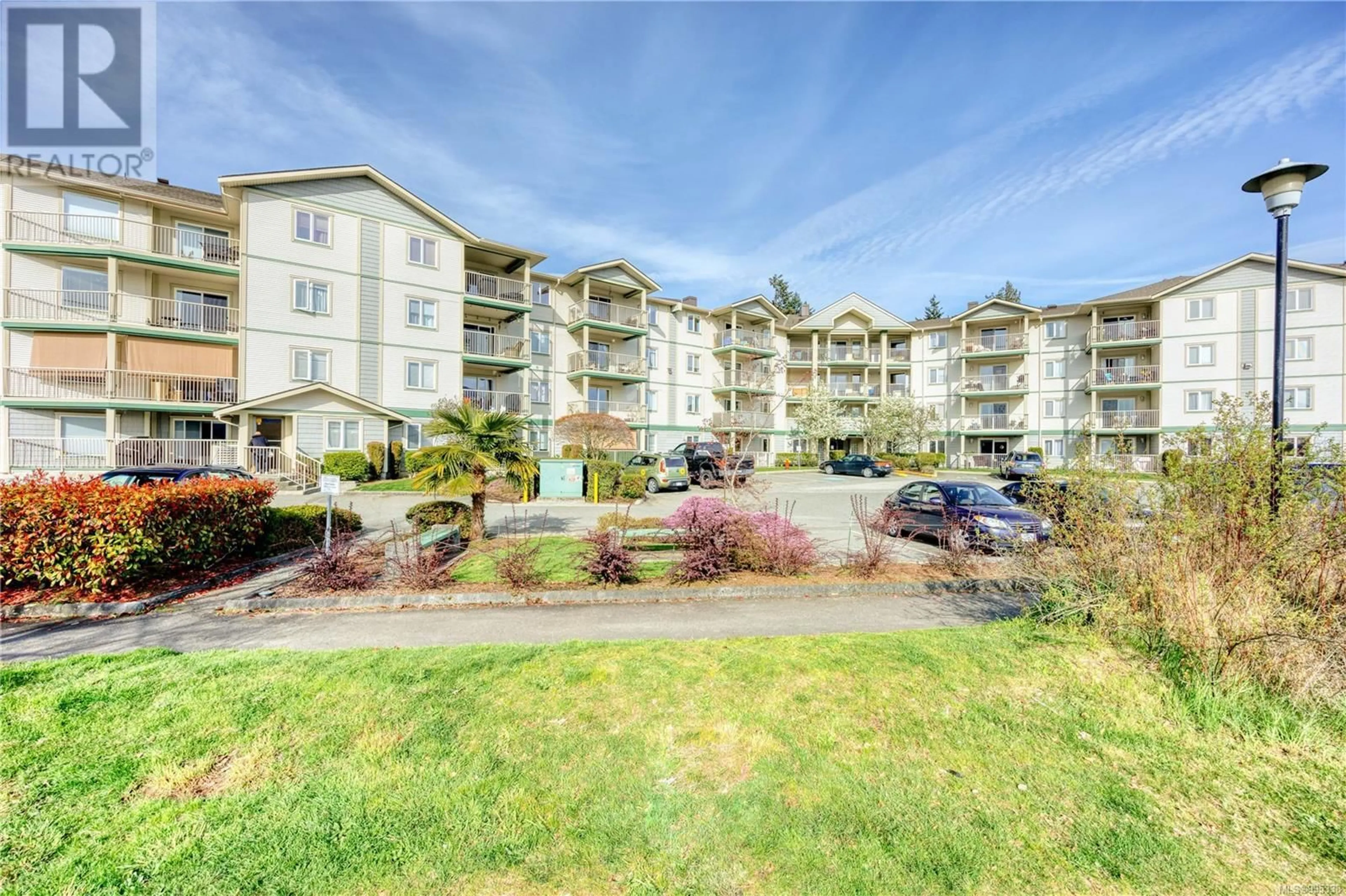 A pic from outside/outdoor area/front of a property/back of a property/a pic from drone, water/lake/river/ocean view for 405 - 4971 SONGBIRD PLACE, Nanaimo British Columbia V9T6L1