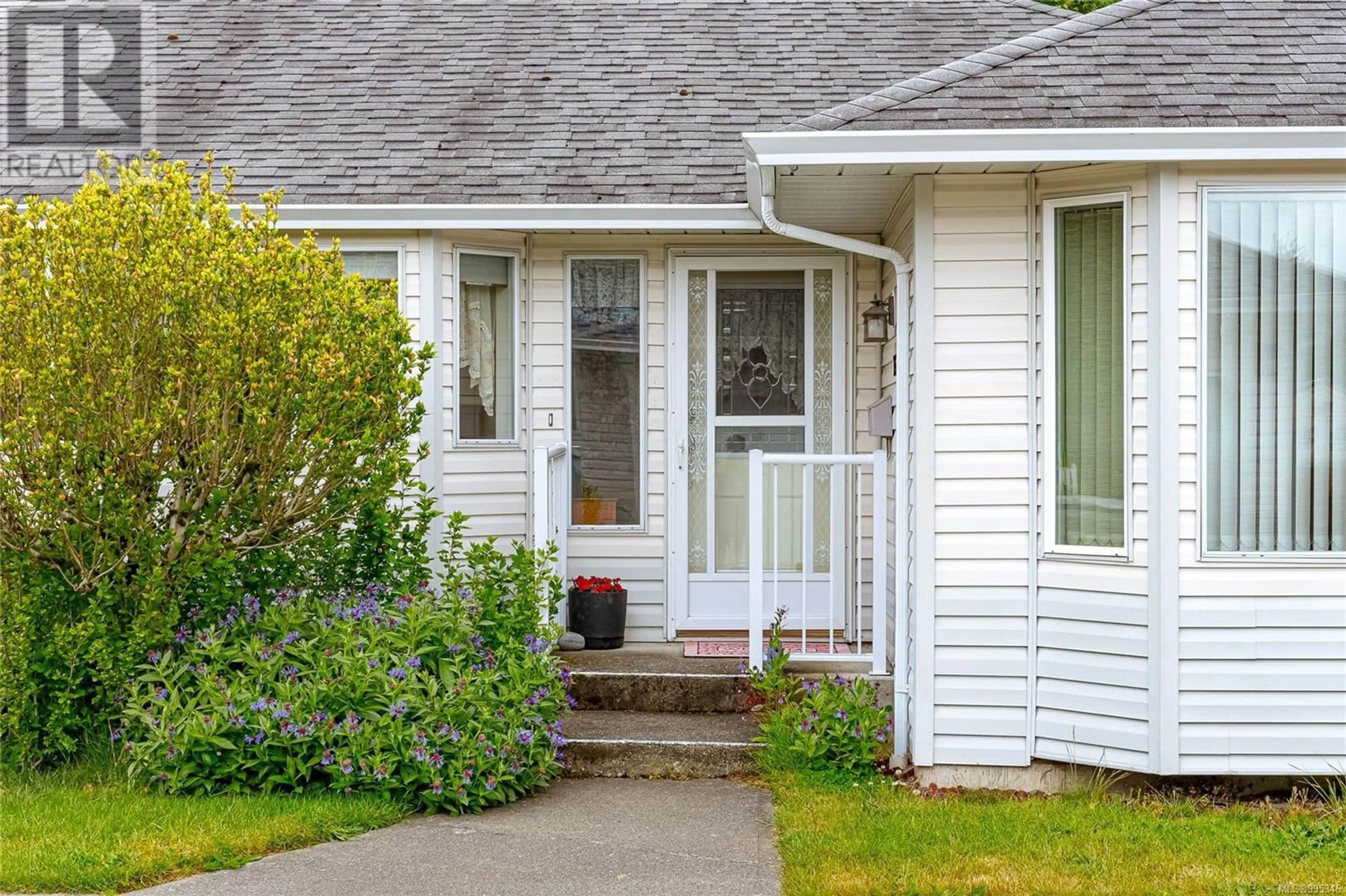 Home with vinyl exterior material, street for 751 MARCHMONT ROAD, Duncan British Columbia V9L2L9