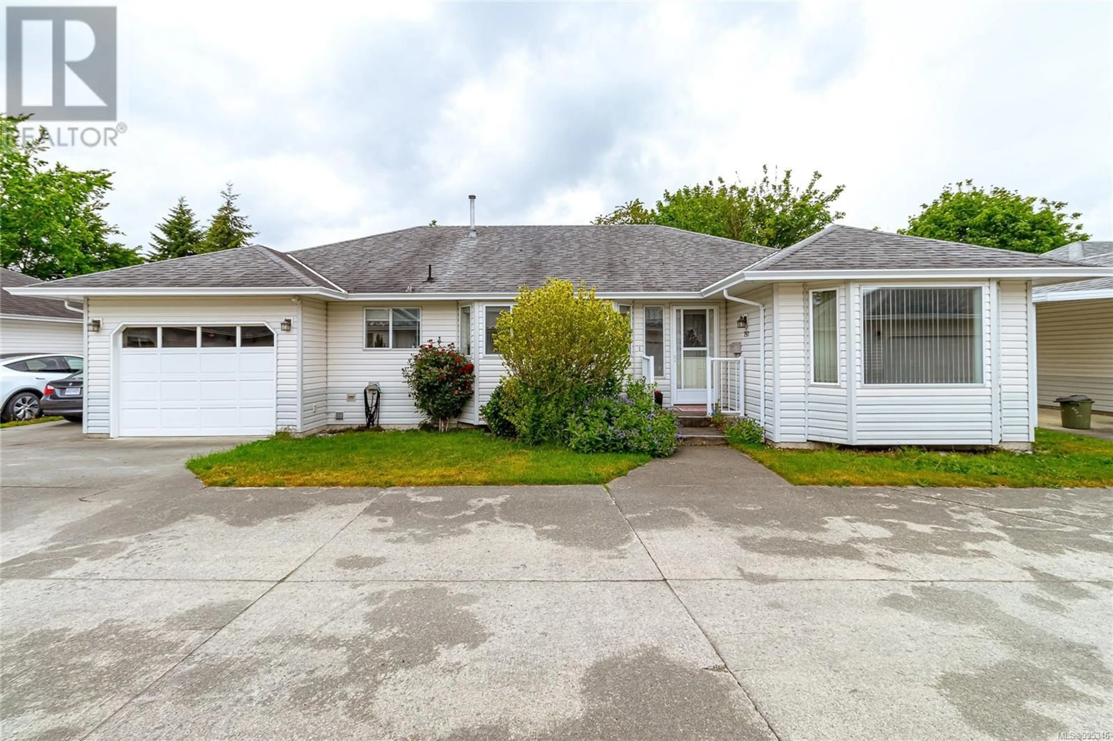Home with vinyl exterior material, street for 751 MARCHMONT ROAD, Duncan British Columbia V9L2L9