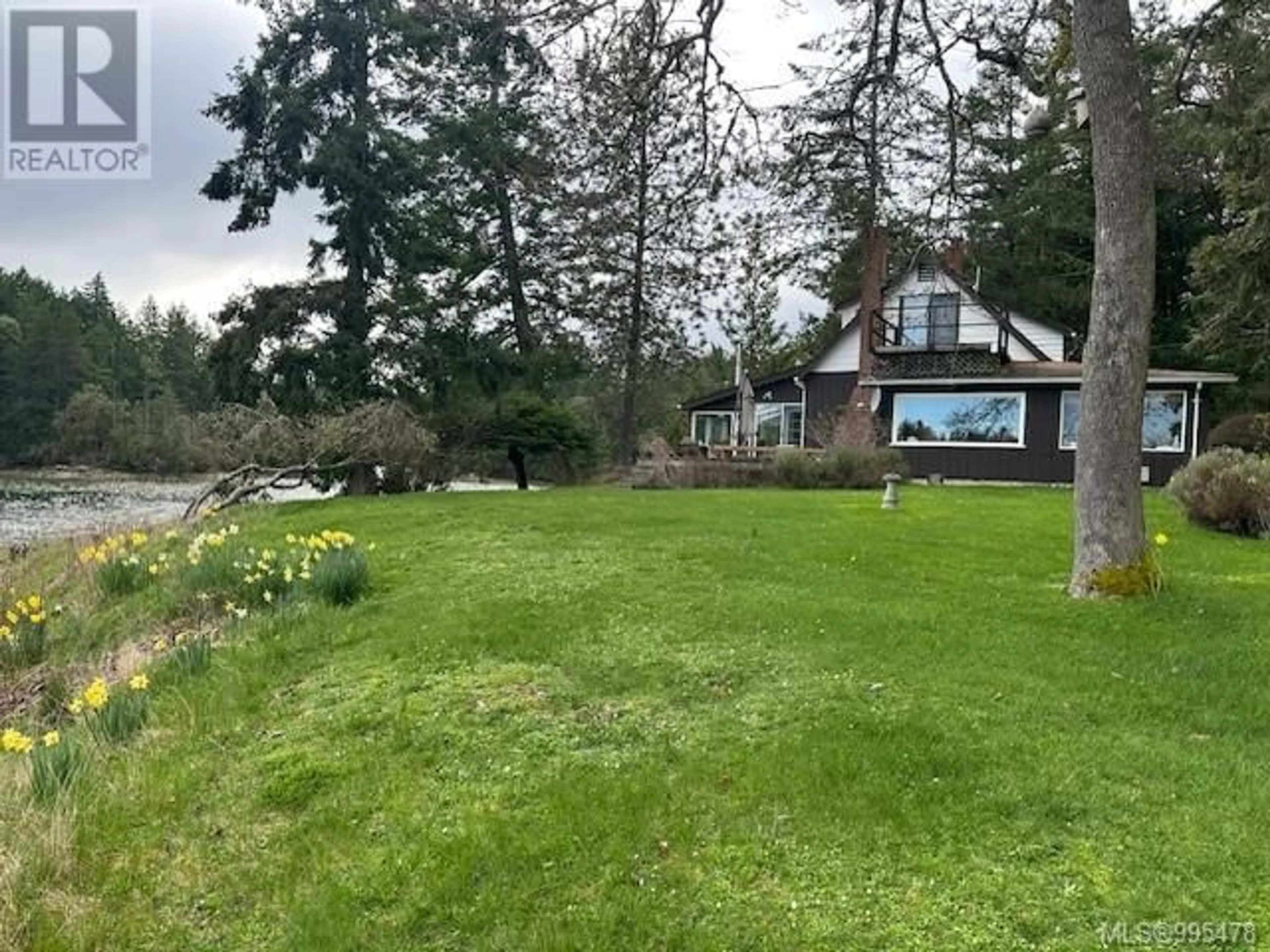 A pic from outside/outdoor area/front of a property/back of a property/a pic from drone, water/lake/river/ocean view for 79 BROWN ROAD, Thetis Island British Columbia V0R2Y0