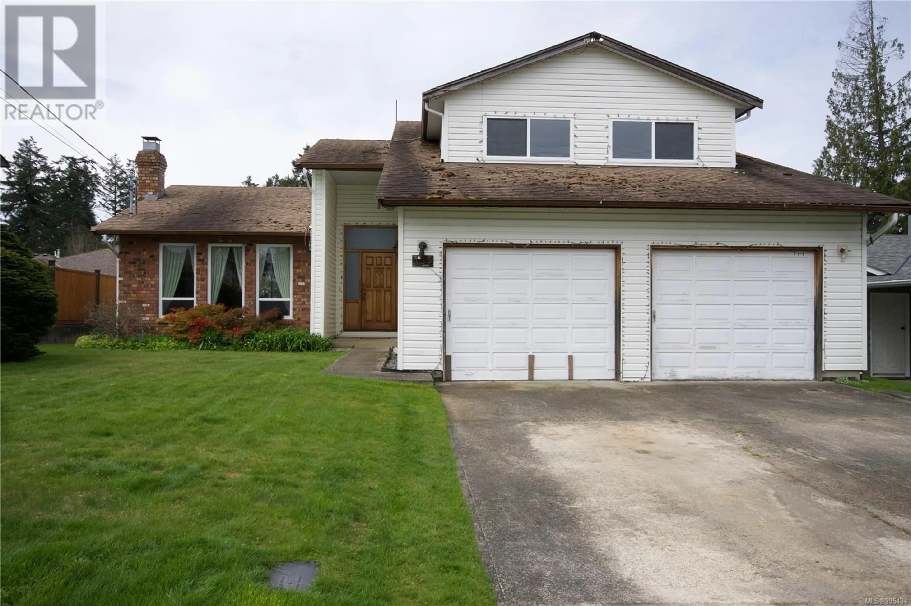 Home with vinyl exterior material, street for 335 MEADOW VIEW STREET, Parksville British Columbia V9P1W2