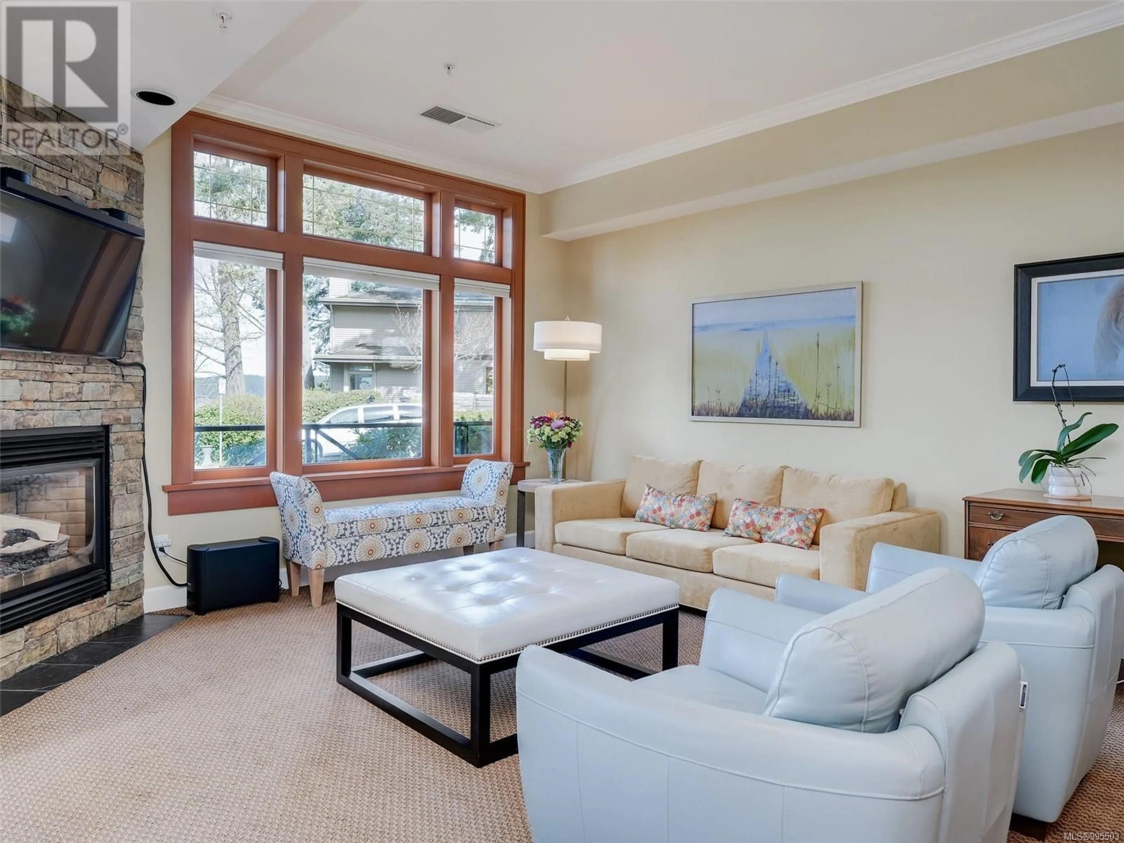 Living room with furniture, unknown for 101 - 2326 HARBOUR ROAD, Sidney British Columbia V8L2P8
