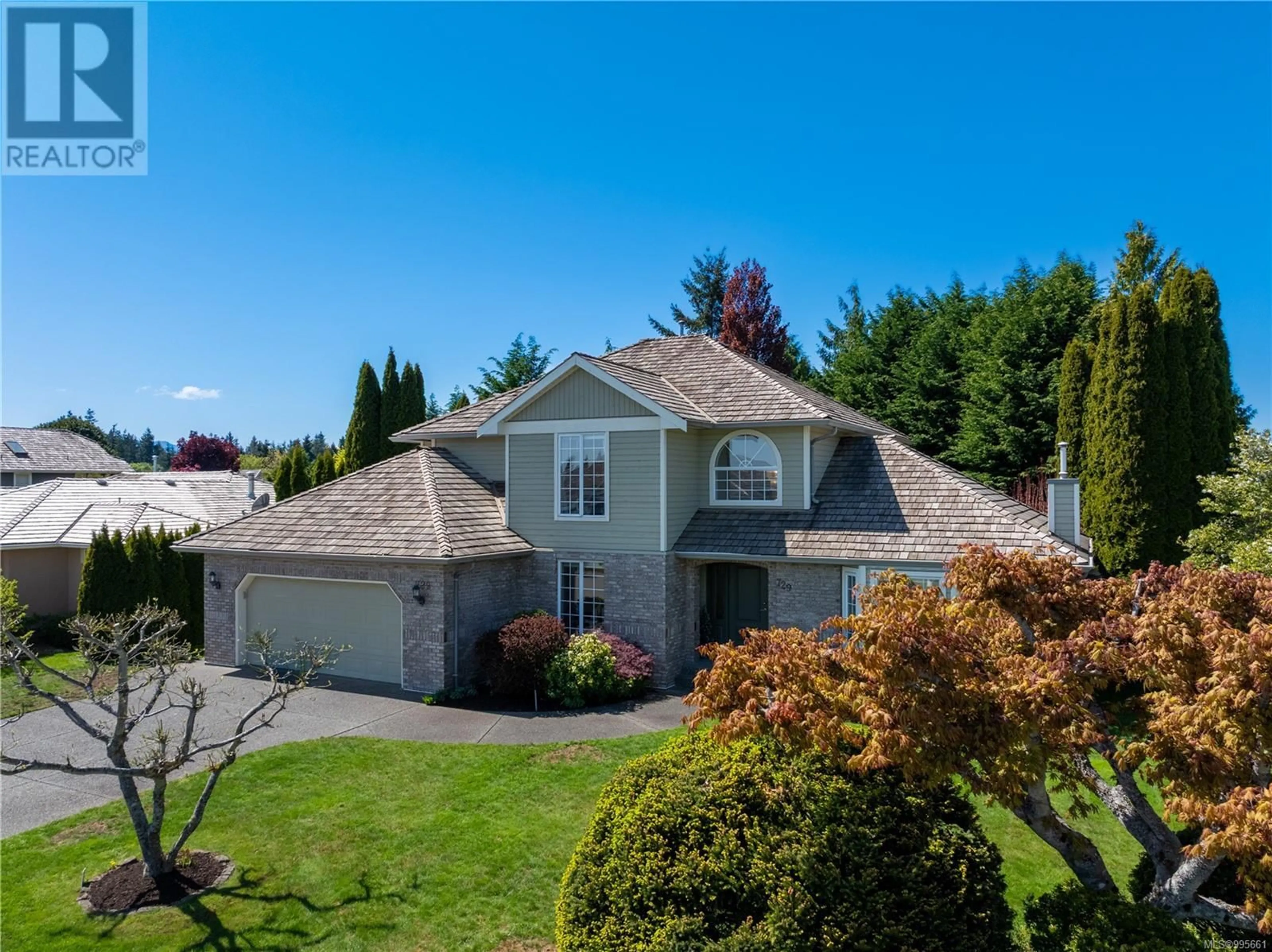 Home with vinyl exterior material, street for 729 CROWN ISLE DRIVE, Courtenay British Columbia V9N8R5