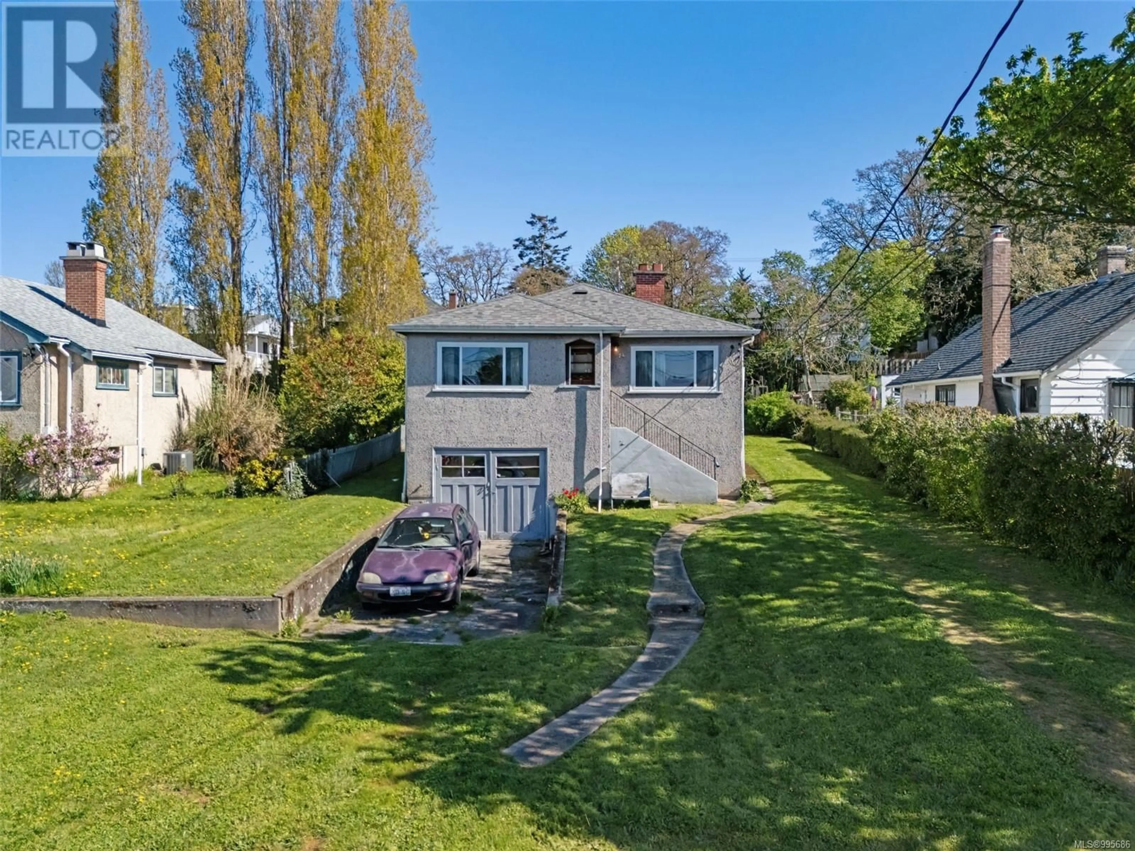 A pic from outside/outdoor area/front of a property/back of a property/a pic from drone, street for 74 CREASE AVENUE, Saanich British Columbia V8Z1S5