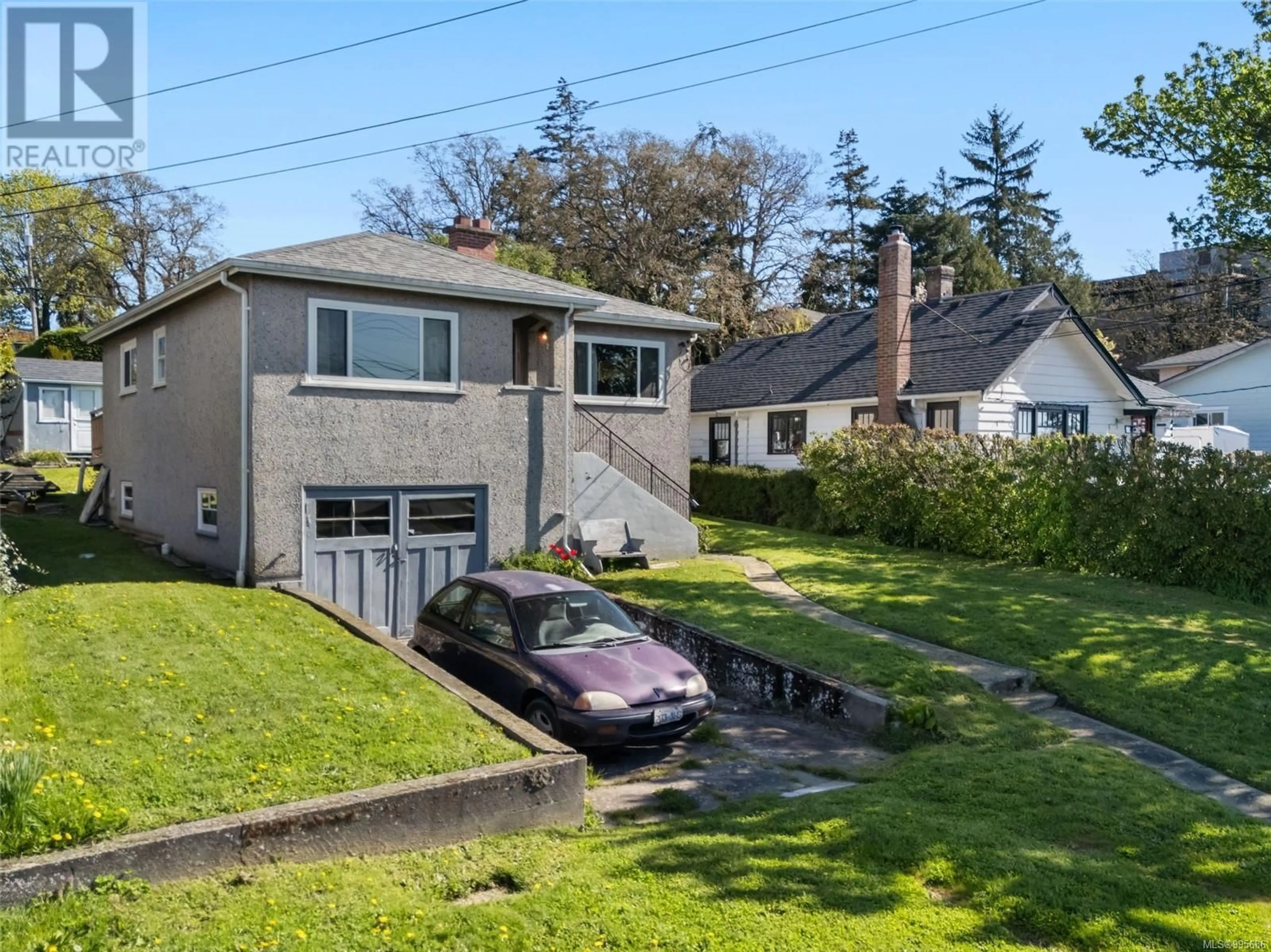 A pic from outside/outdoor area/front of a property/back of a property/a pic from drone, street for 74 CREASE AVENUE, Saanich British Columbia V8Z1S5