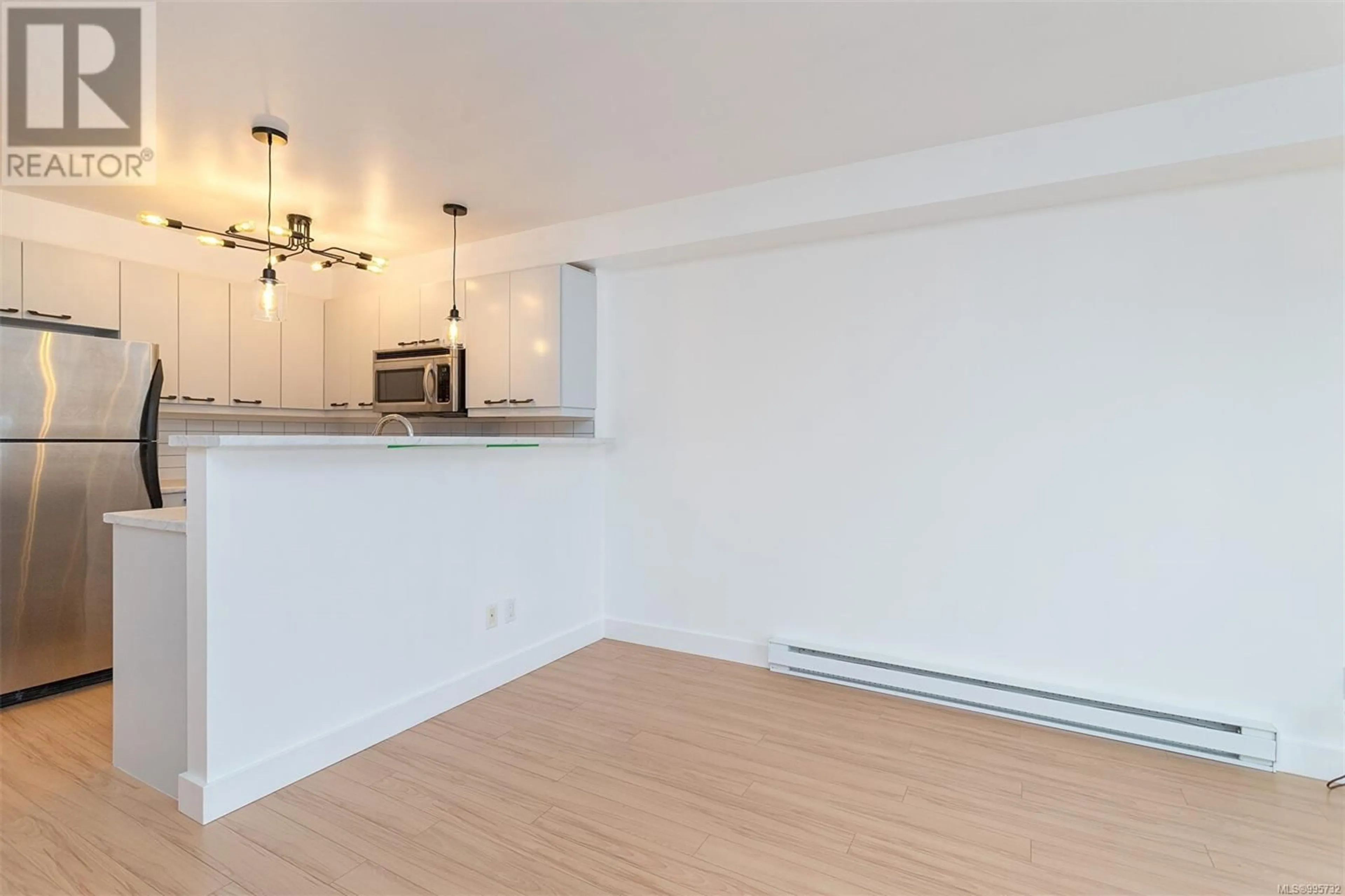 A pic of a room for 306 - 356 GORGE ROAD EAST, Victoria British Columbia V8T2W2