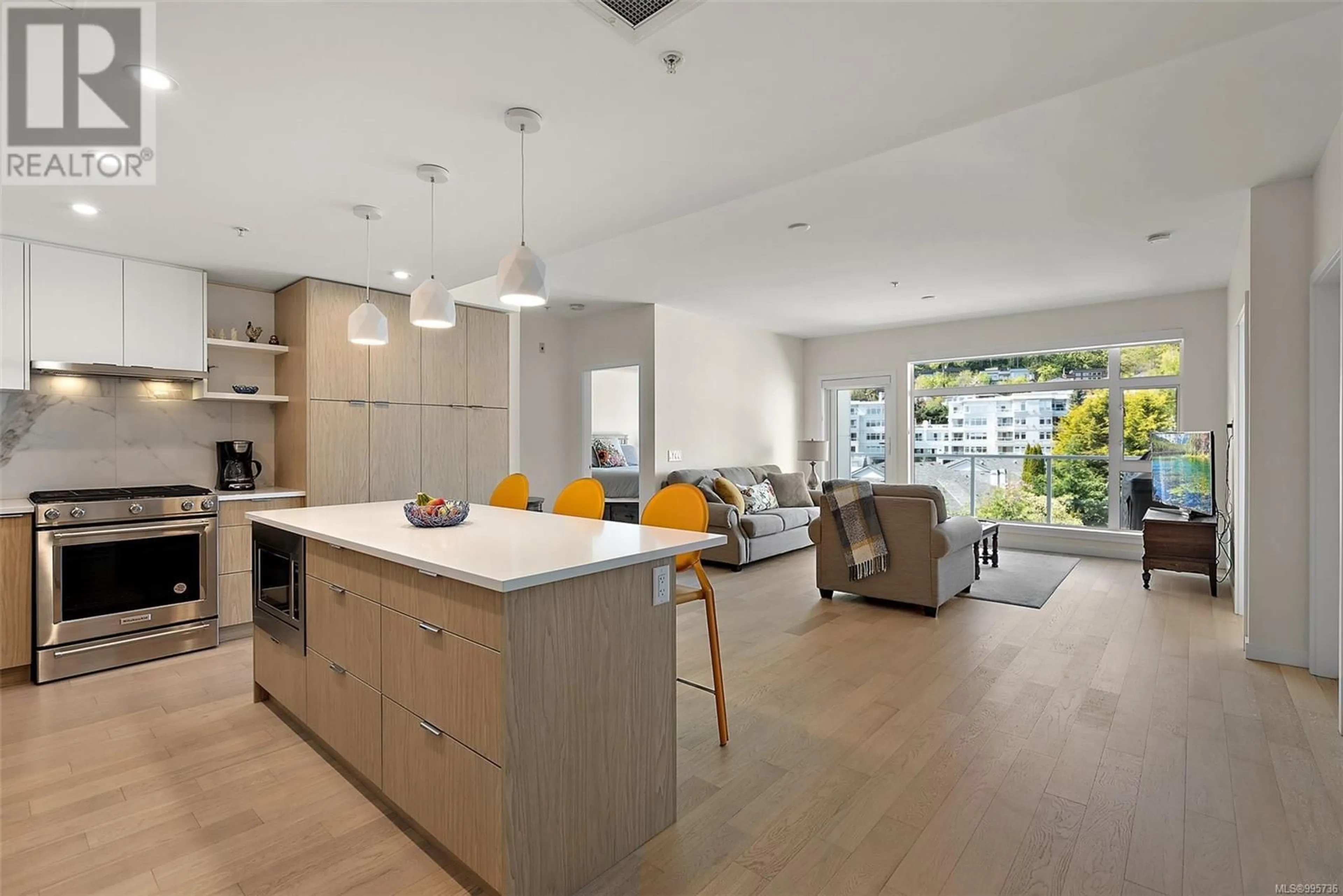 Open concept kitchen, unknown for 309 - 5120 CORDOVA BAY ROAD, Saanich British Columbia V8Y2K5