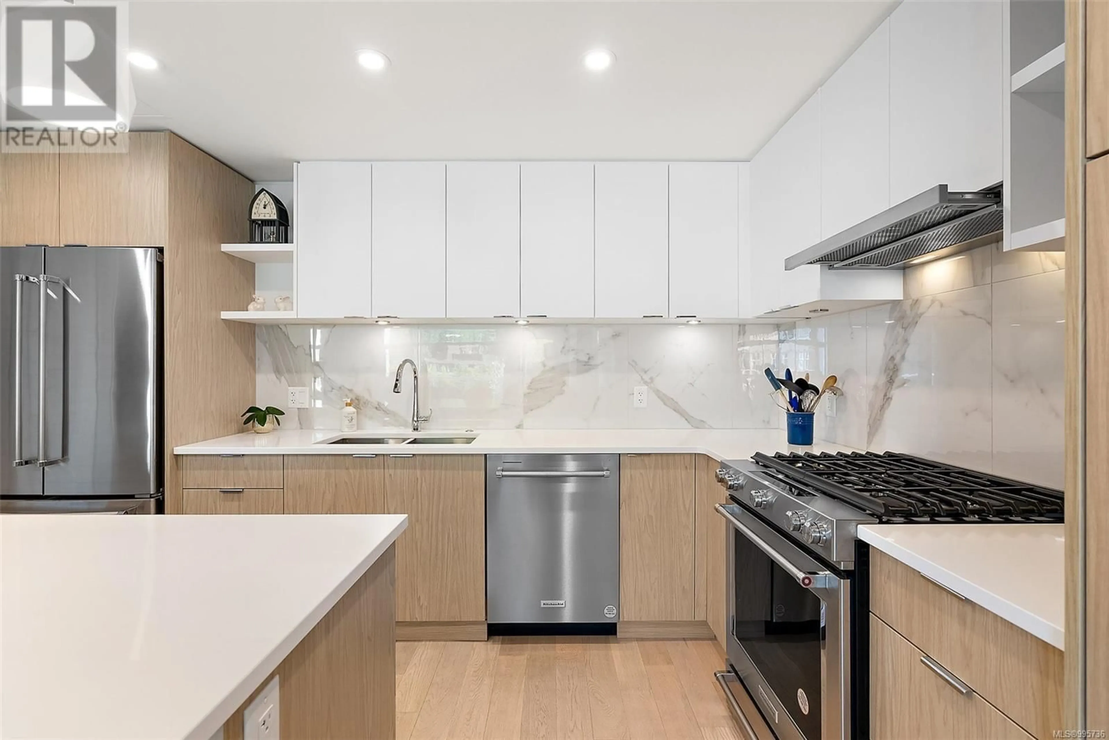 Contemporary kitchen, ceramic/tile floor for 309 - 5120 CORDOVA BAY ROAD, Saanich British Columbia V8Y2K5