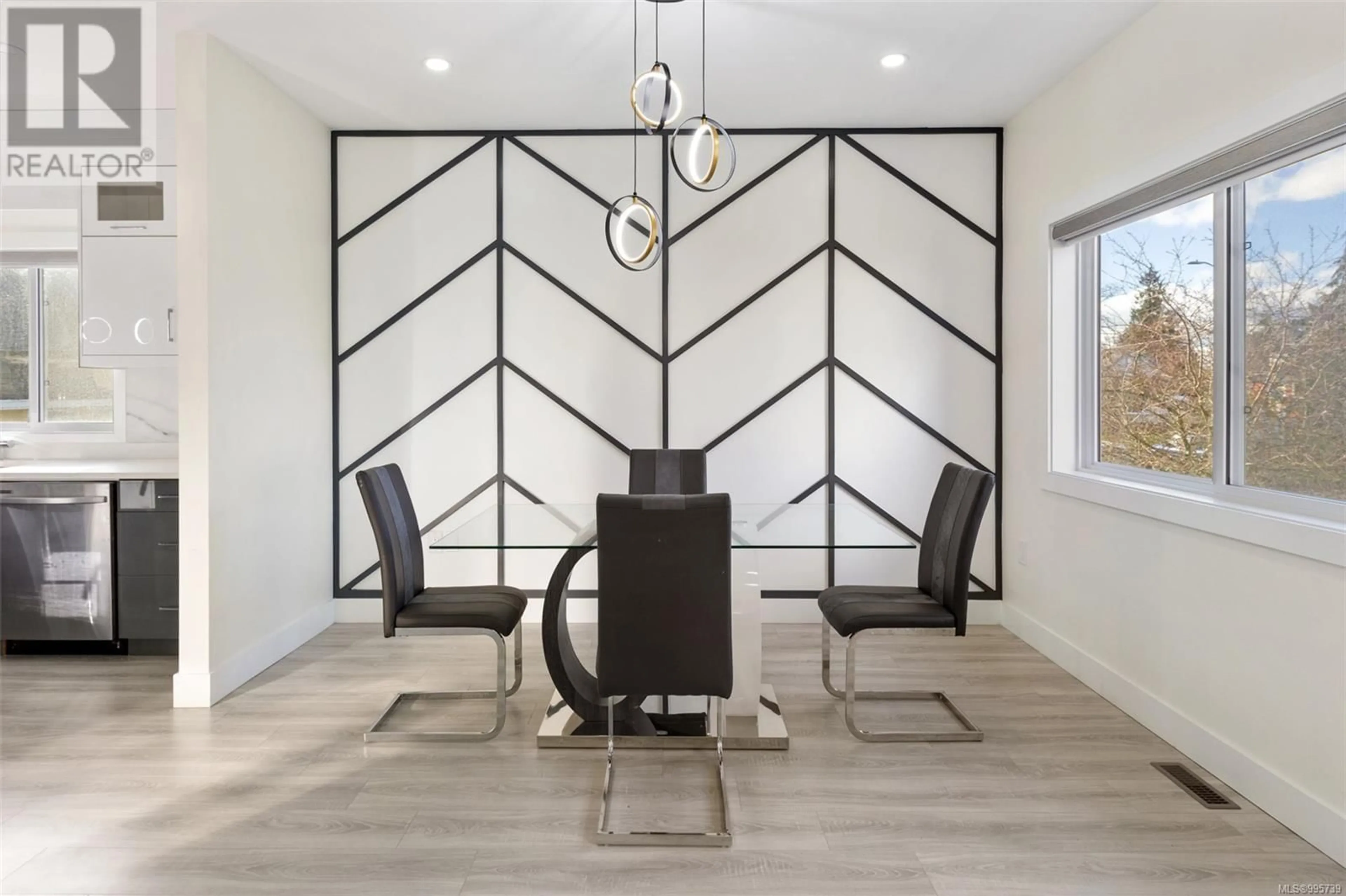 Dining room, unknown for 3174 HARRIET ROAD, Saanich British Columbia V9A1T8
