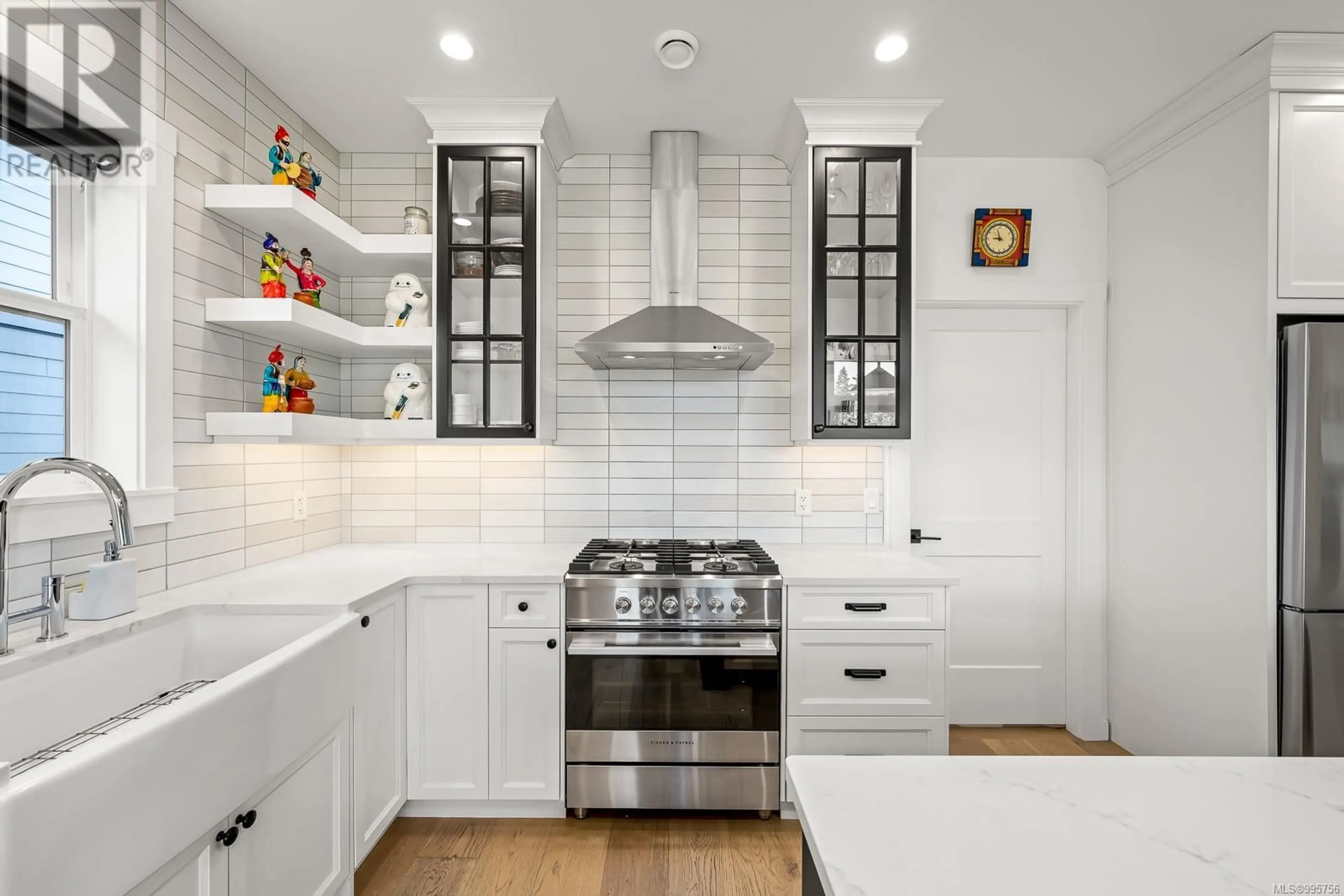 Contemporary kitchen, ceramic/tile floor for 3366 MARYGROVE DRIVE, Courtenay British Columbia V9N0E7