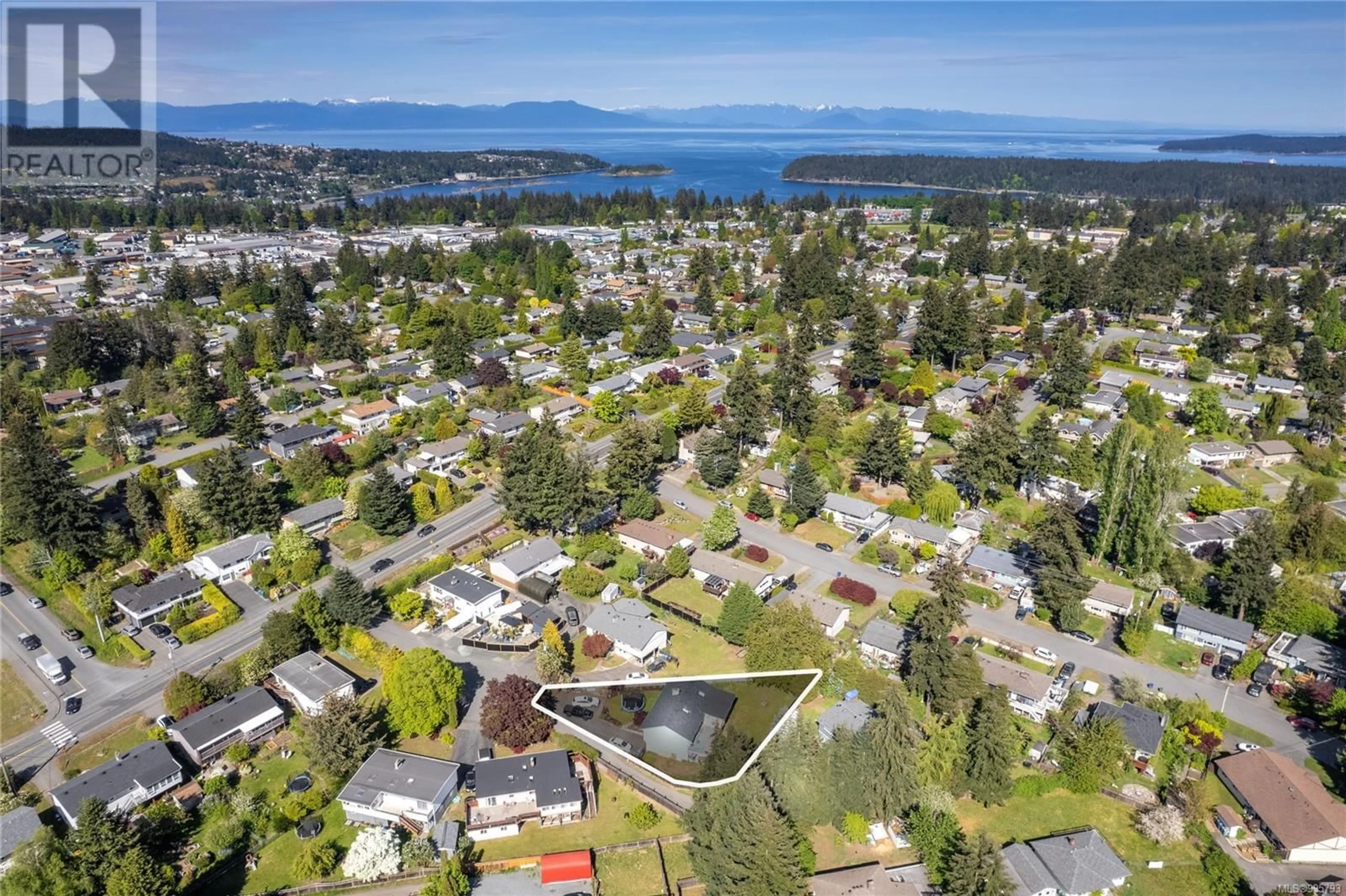 A pic from outside/outdoor area/front of a property/back of a property/a pic from drone, water/lake/river/ocean view for 1030 HAWKES TURNAROUND, Nanaimo British Columbia V9S2S5