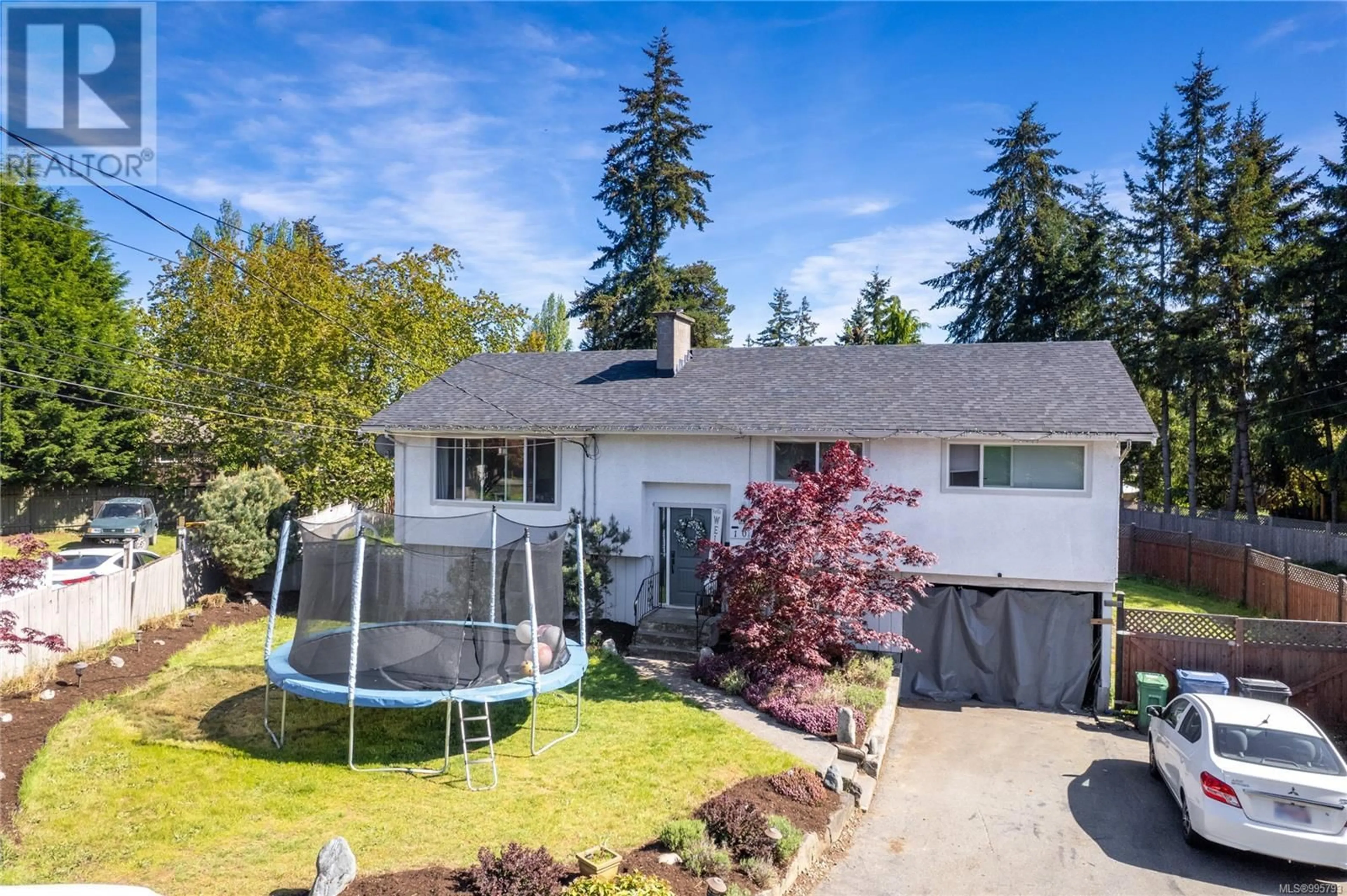 A pic from outside/outdoor area/front of a property/back of a property/a pic from drone, unknown for 1030 HAWKES TURNAROUND, Nanaimo British Columbia V9S2S5