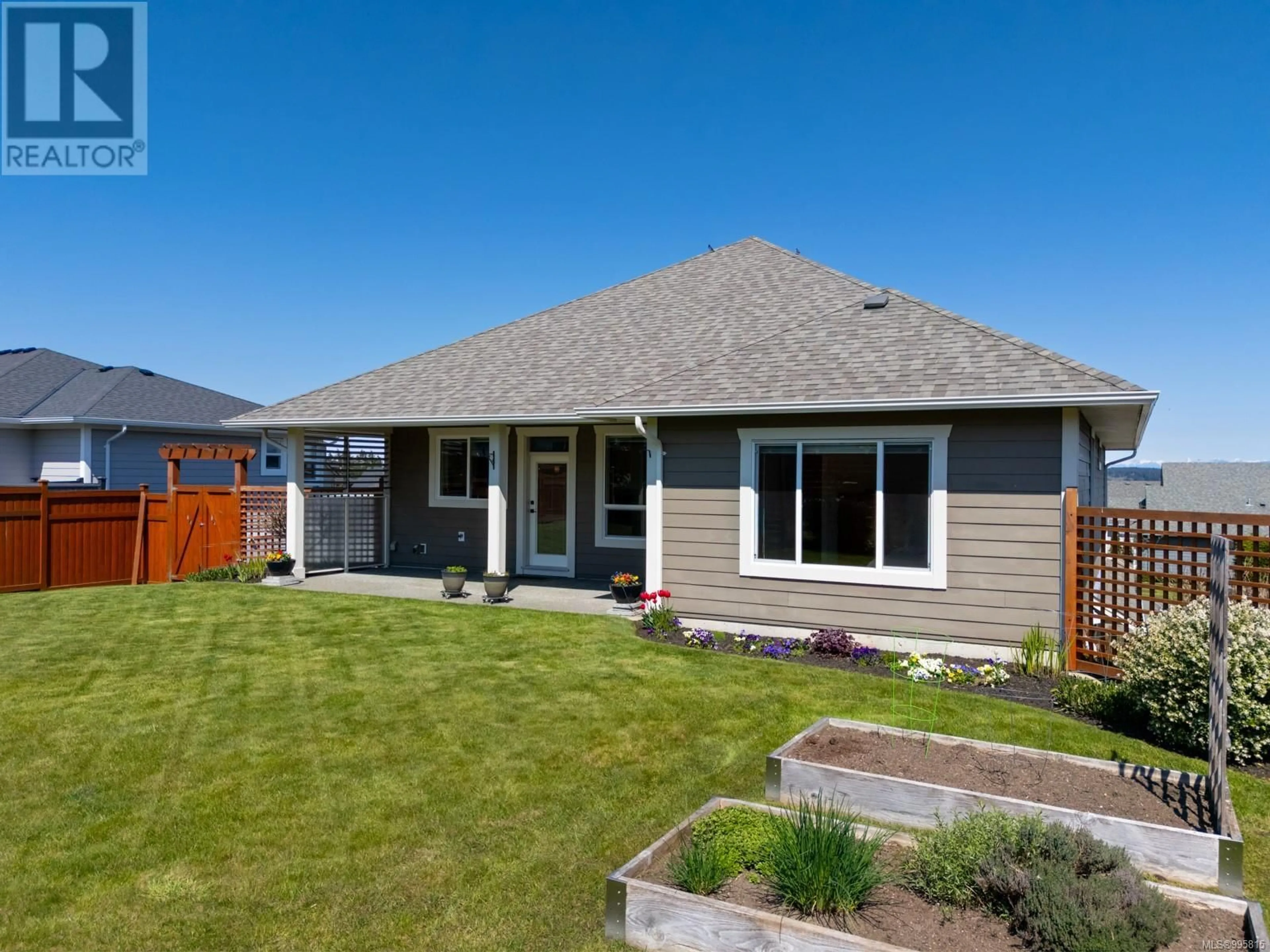 Home with vinyl exterior material, street for 3407 EAGLEVIEW CRESCENT, Courtenay British Columbia V9N0B6