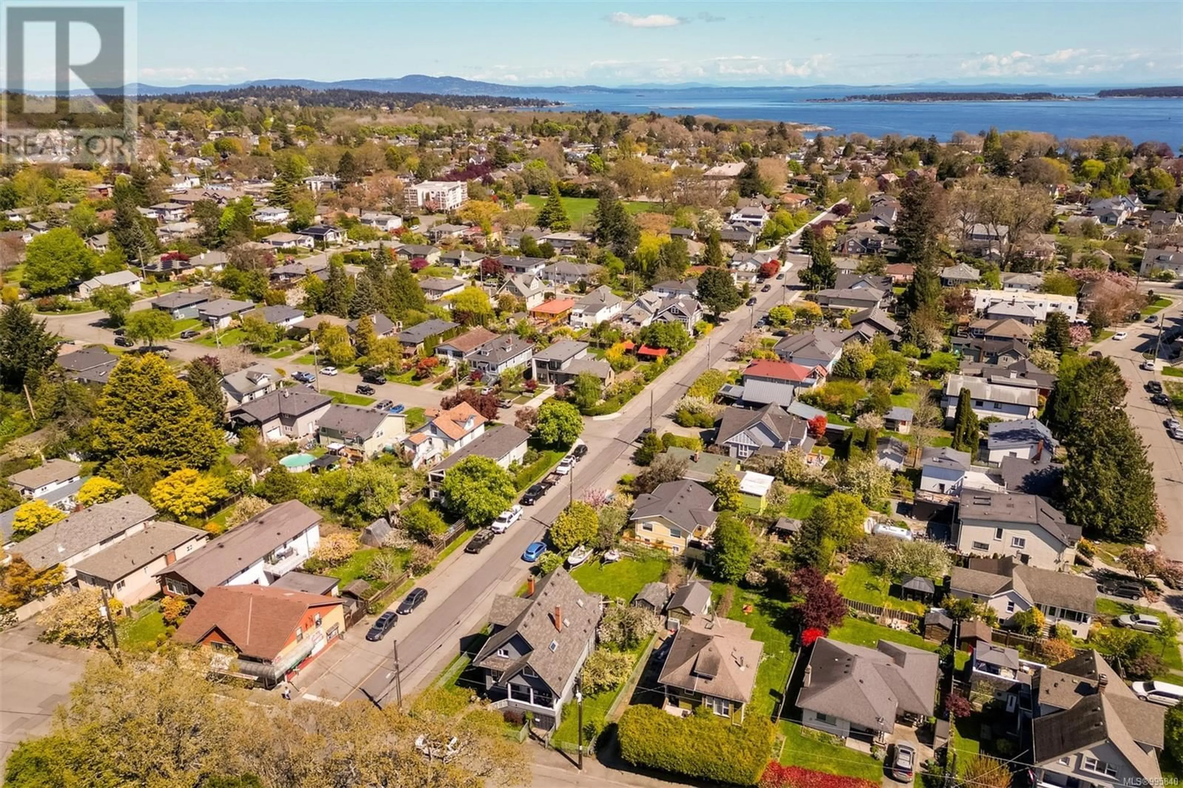 A pic from outside/outdoor area/front of a property/back of a property/a pic from drone, unknown for 2393 EASTDOWNE ROAD, Oak Bay British Columbia V8R5P6