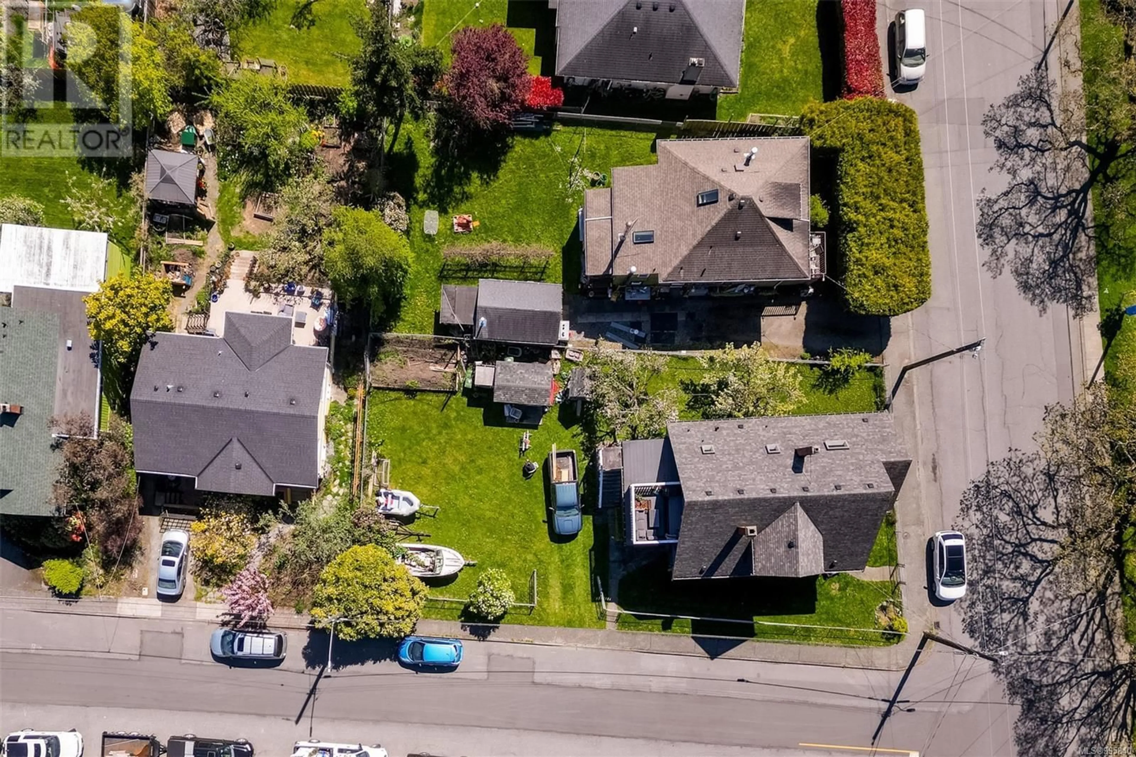 A pic from outside/outdoor area/front of a property/back of a property/a pic from drone, street for 2393 EASTDOWNE ROAD, Oak Bay British Columbia V8R5P6