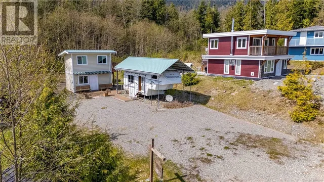 1181 SEVENTH AVENUE, Ucluelet