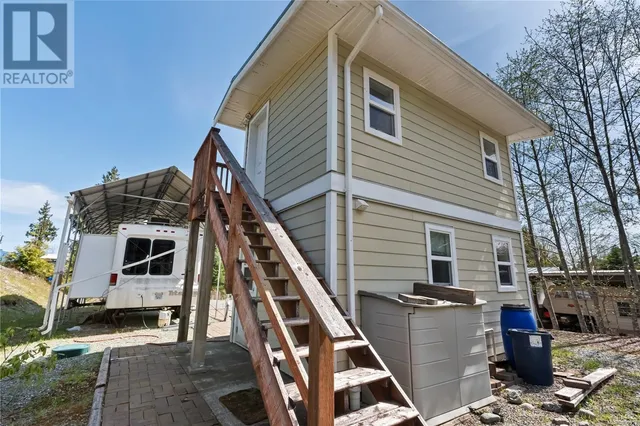 1181 SEVENTH AVENUE, Ucluelet 3