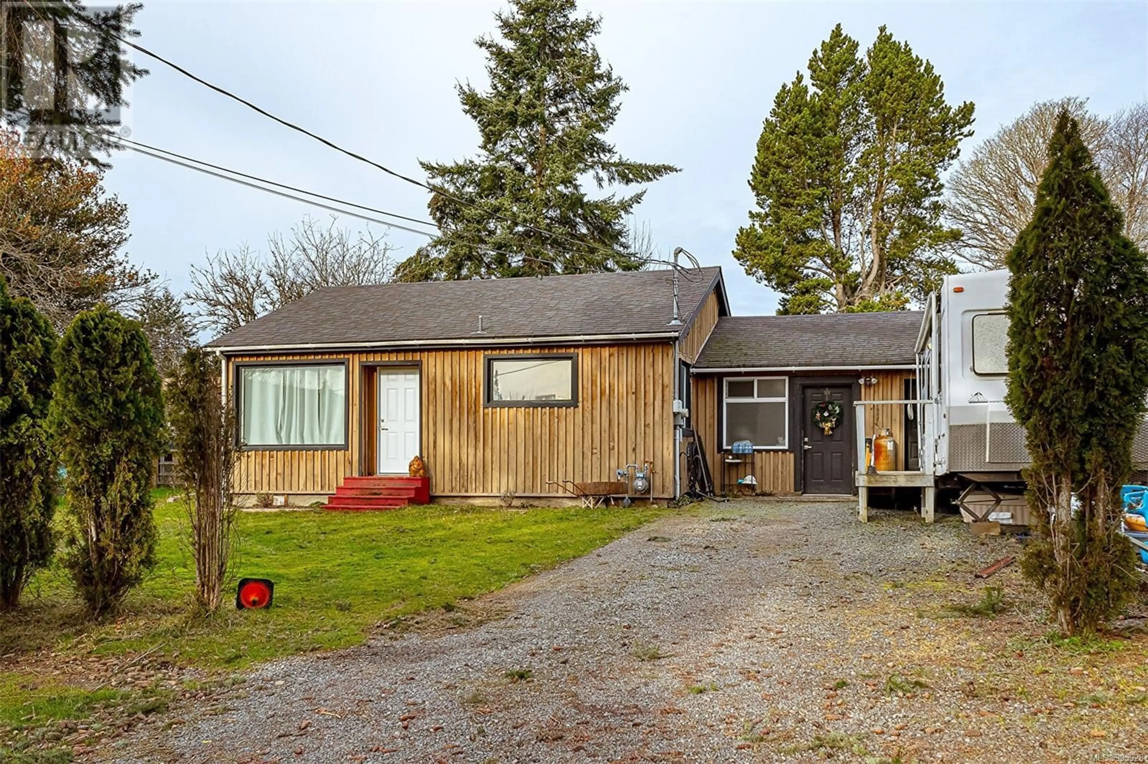 A pic from outside/outdoor area/front of a property/back of a property/a pic from drone, street for 6716 AYRE ROAD, Sooke British Columbia V9Z0H1