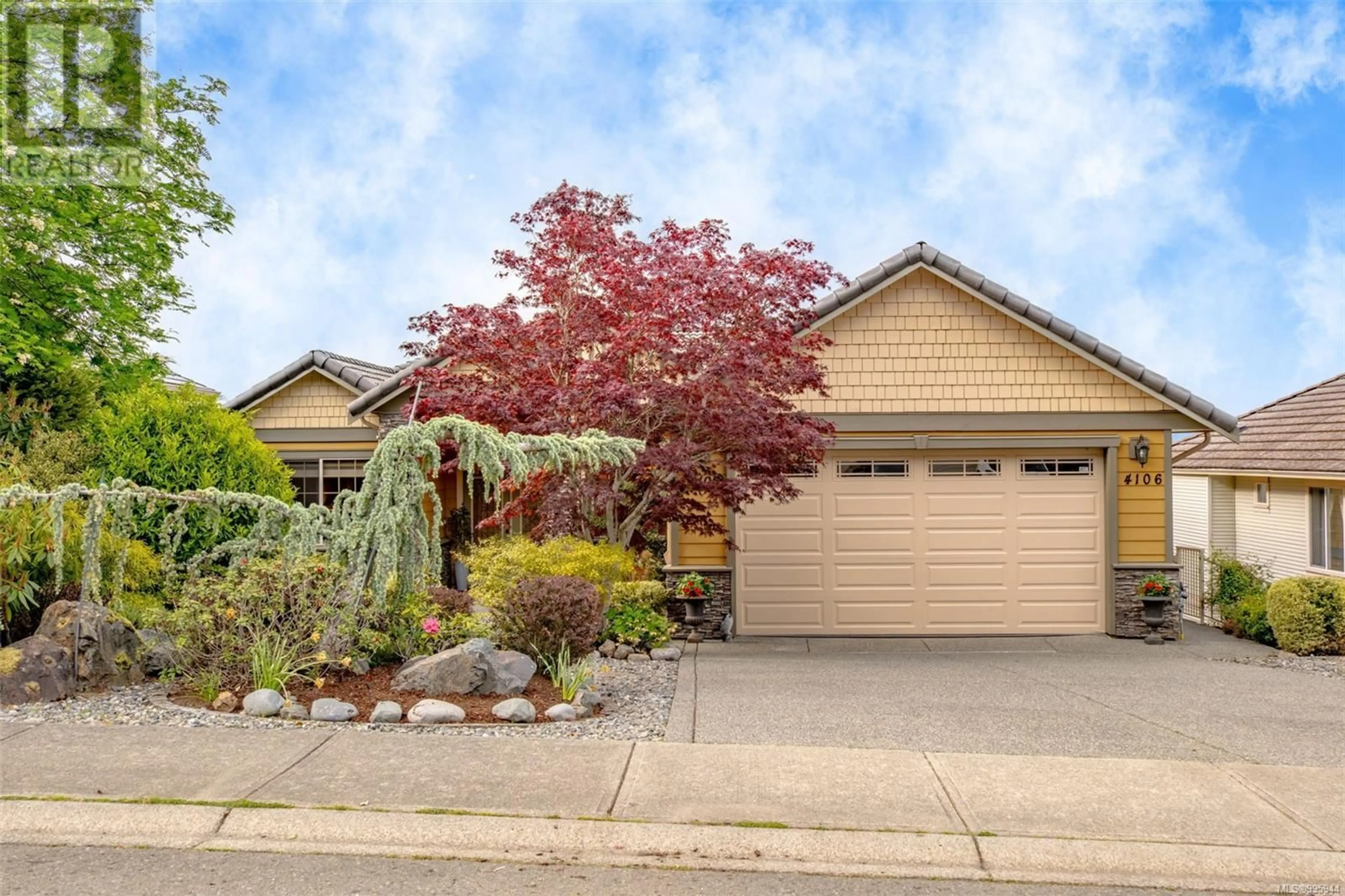 Home with vinyl exterior material, street for 4106 GULFVIEW DRIVE, Nanaimo British Columbia V9T6G3
