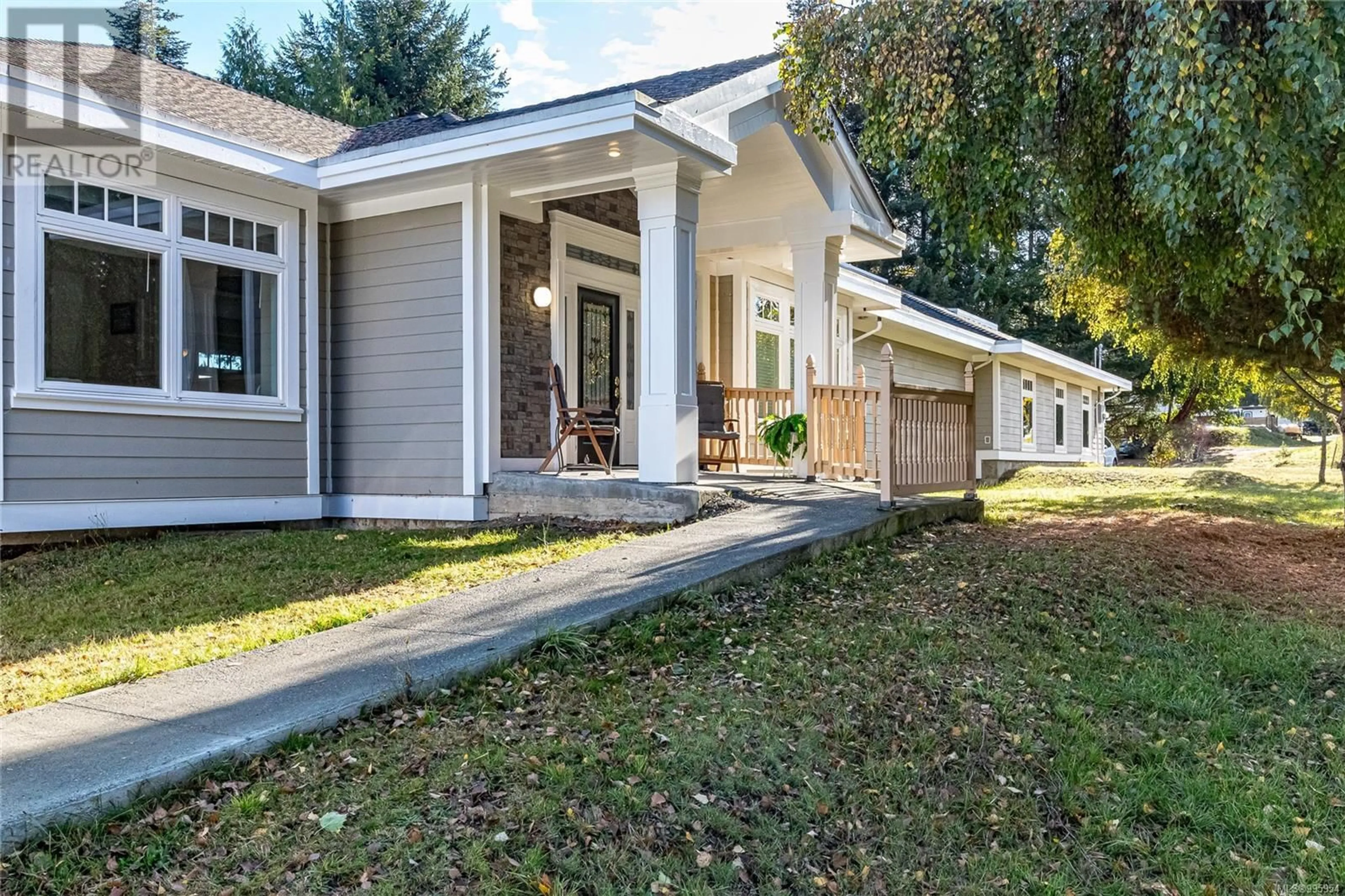 Home with vinyl exterior material, unknown for 5315 GAINSBERG ROAD, Bowser British Columbia V0R1G0