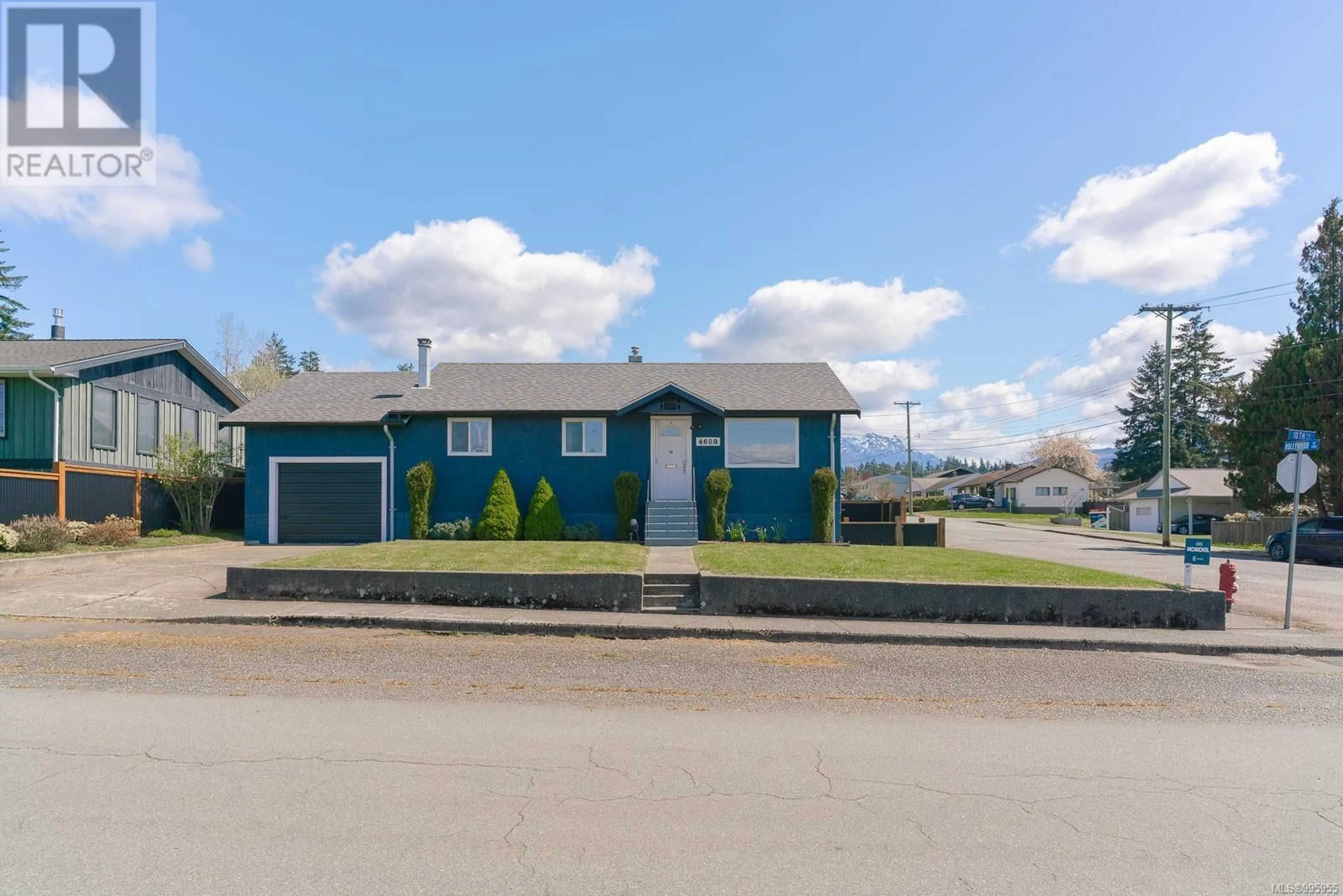 Home with vinyl exterior material, street for 4609 10TH AVENUE, Port Alberni British Columbia V9Y4Y1