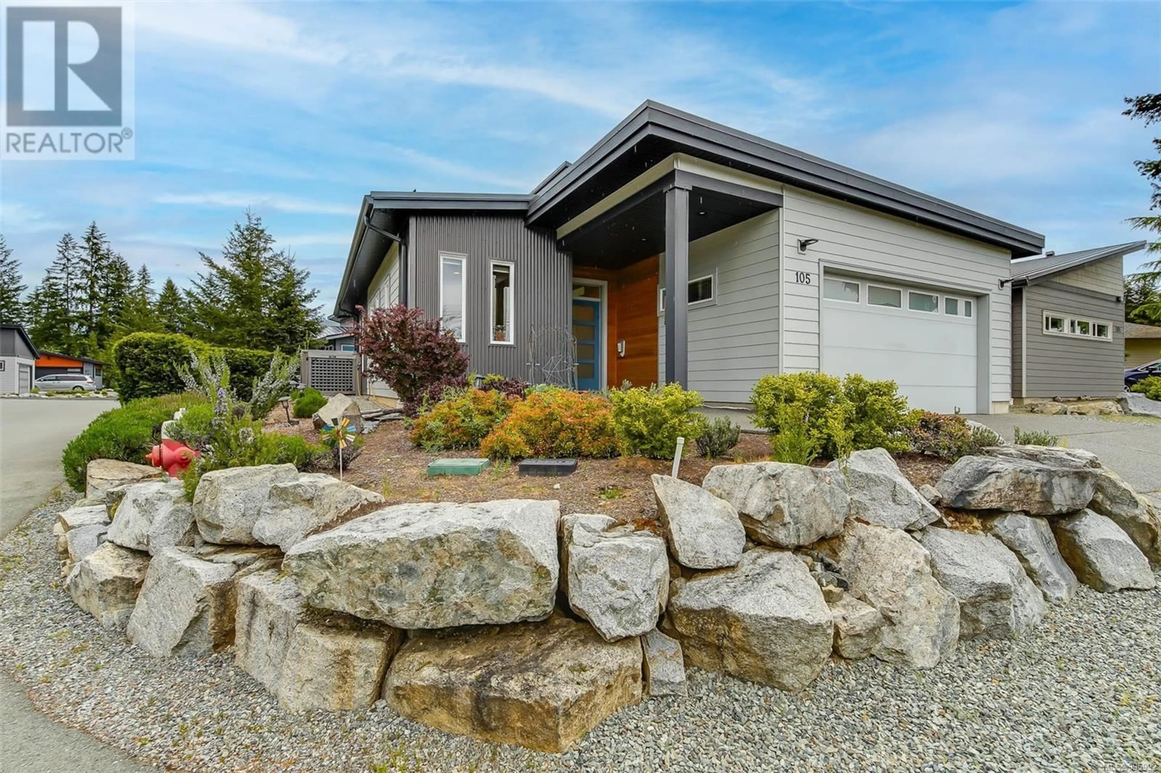 Home with vinyl exterior material, street for 105 - 4065 MCBRIDE STREET, Port Alberni British Columbia V9Y6E9