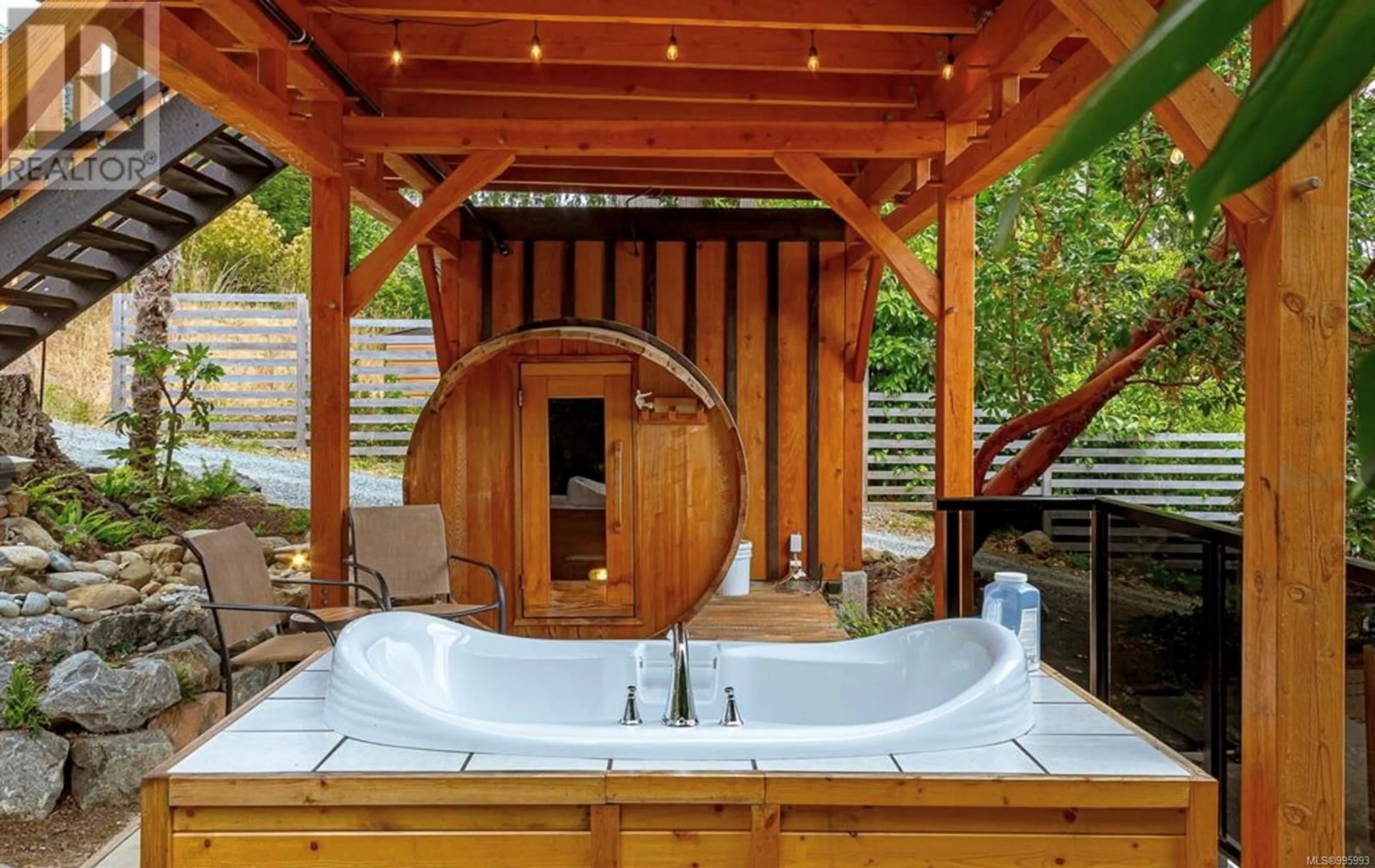 Contemporary bathroom, unknown for 7124 GRANT ROAD WEST, Sooke British Columbia V9Z0N6